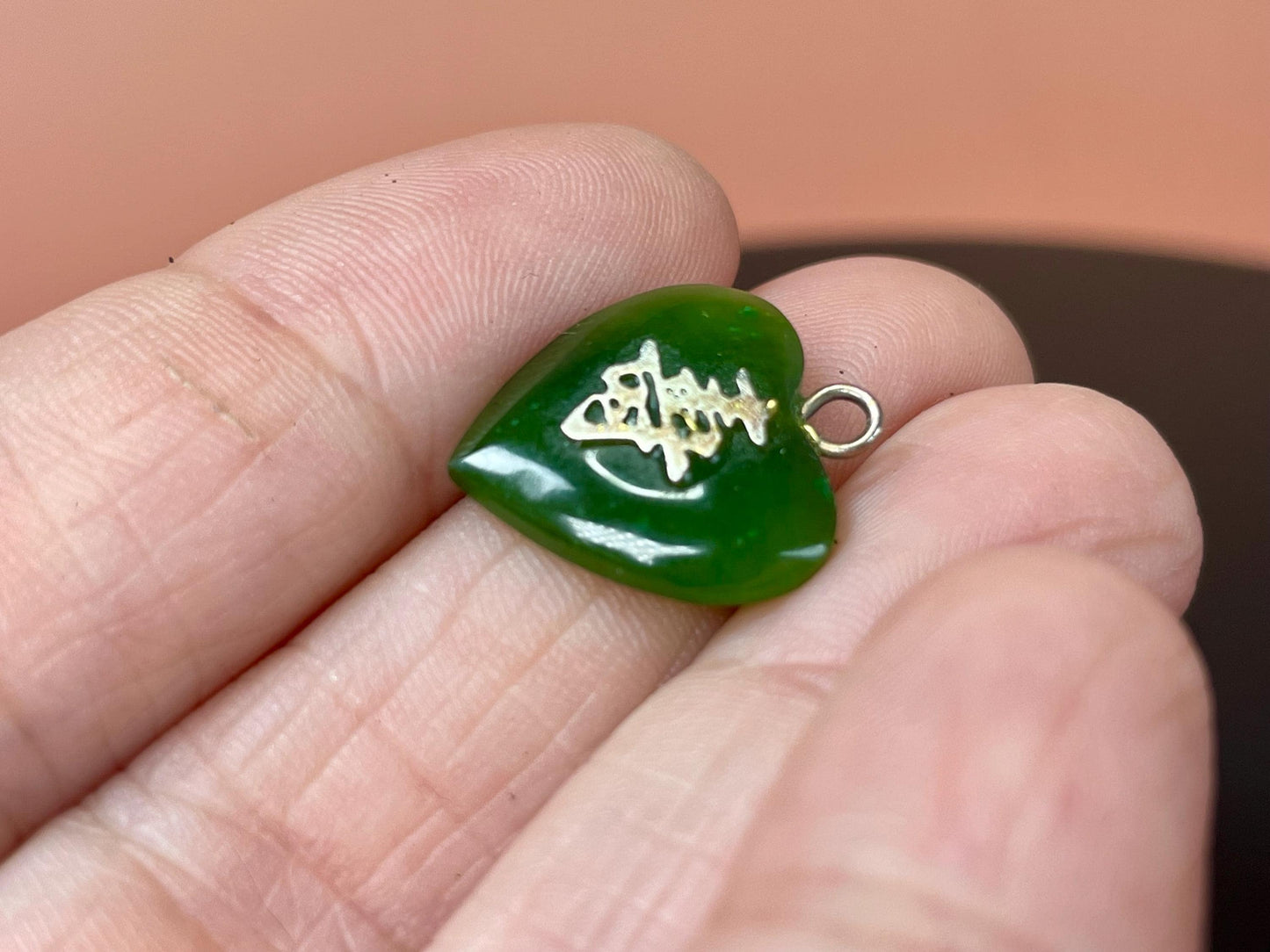 Lovely old Chinese untested, gold and jade pendant   beautiful and good value  .75 inches long