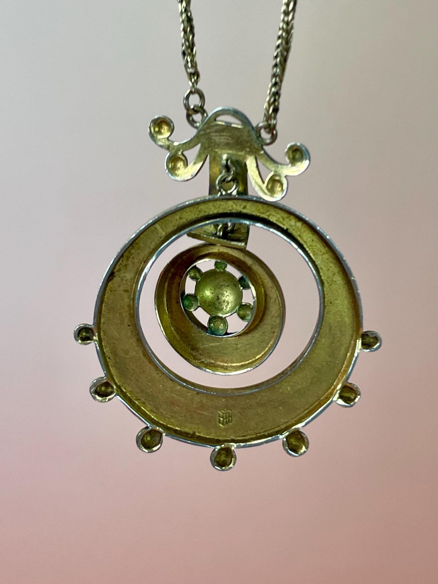 Delicate Necklace and Pendant with Intricate Design