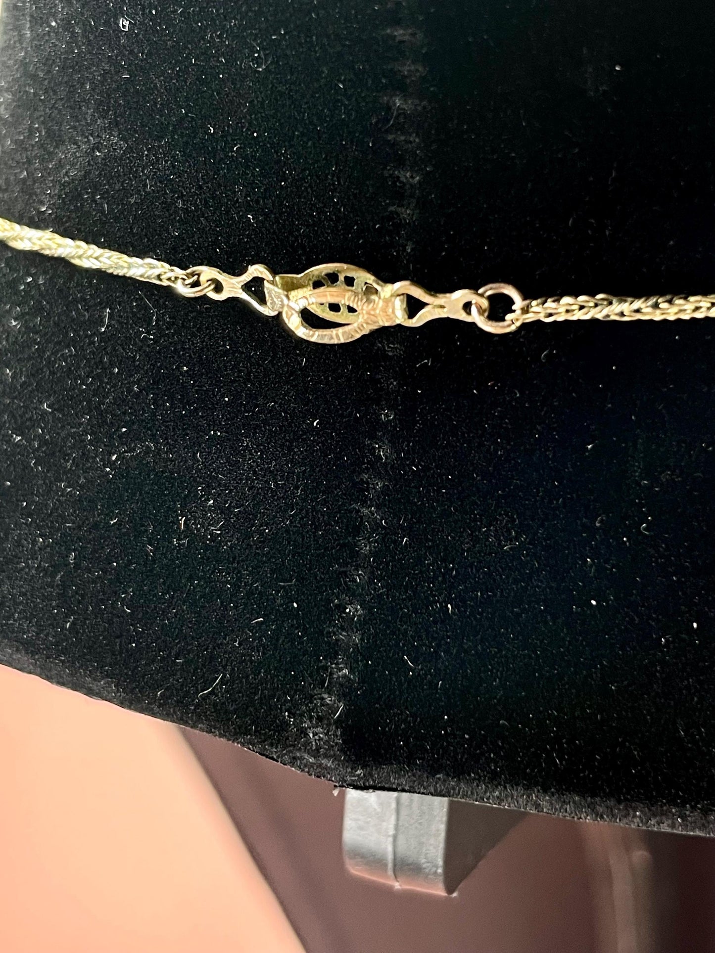 Delicate Necklace and Pendant with Intricate Design