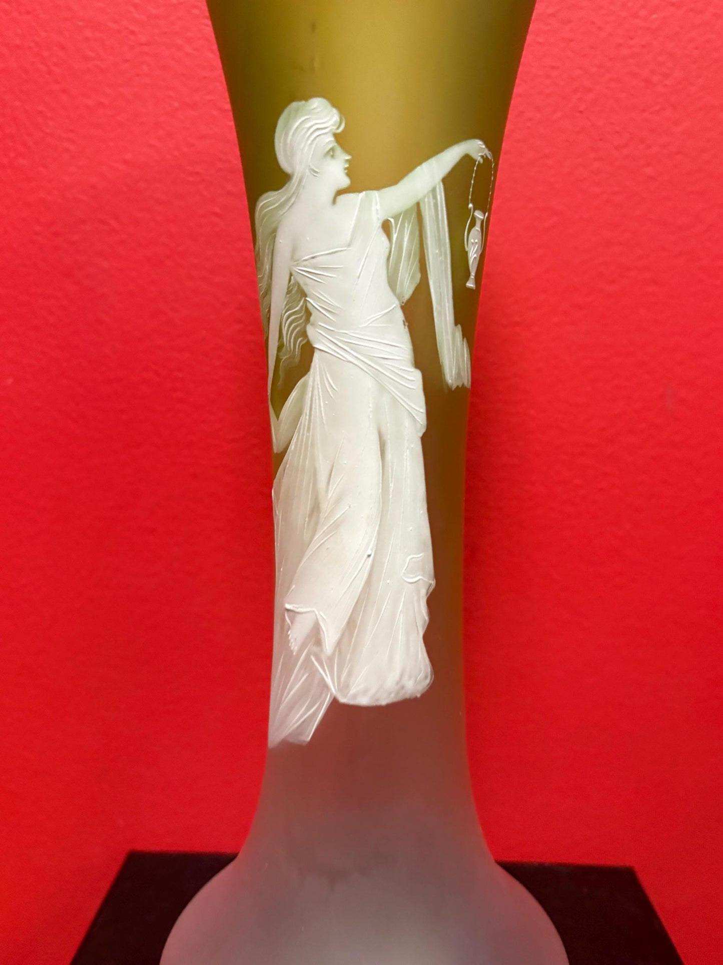 Beautiful antique Mary Gregory glass vase  11 inches tall  great condition  beautiful imagery  antique glass - sexy woman imagery