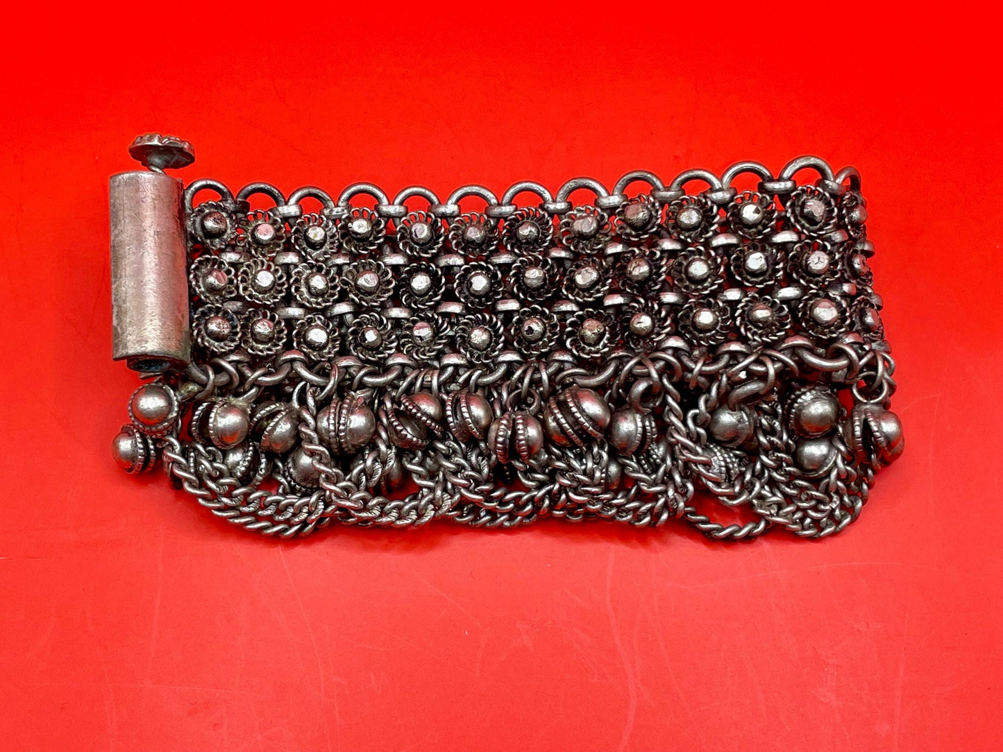 Jingly Metal Chain Bracelet