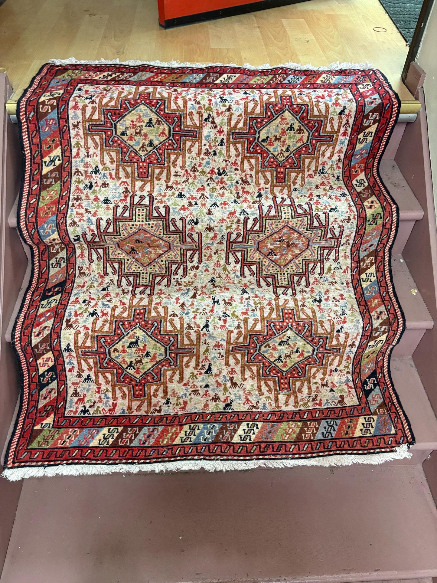 Beautiful high-end antique Persian rug  - great condition and amazing price  approximately 54 x 41 inches wide  wow  amazing imagery