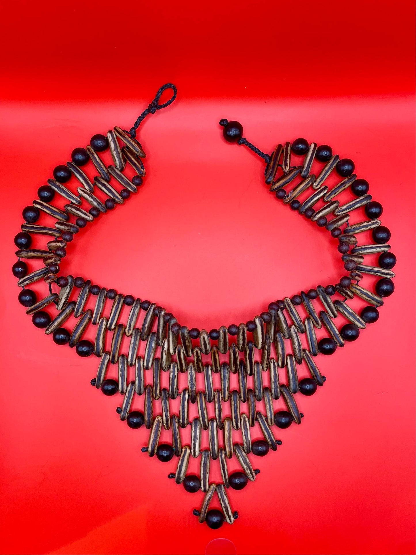 Lovely beaded necklace   very pretty