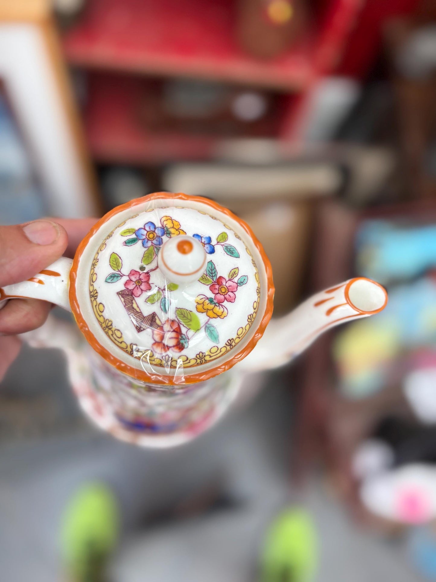 Beautiful antique  old country by HAMMERSLEY  small coffee or hot water jug in perfect condition  8 x 6 wide