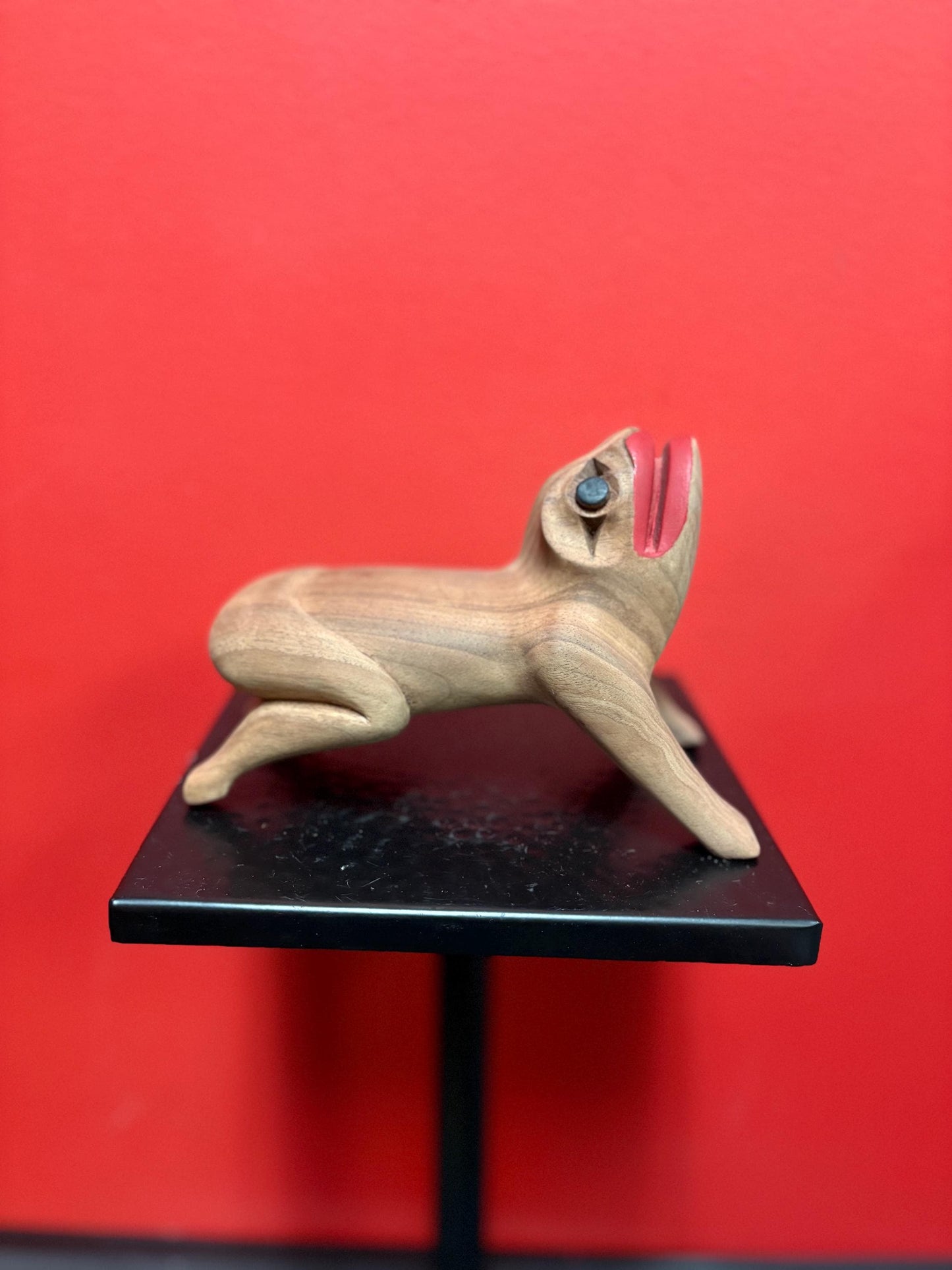 Simply beautiful indigenous First Nations pacific north West Coast unsigned cedar frog statue  7 x 4 wide  wow