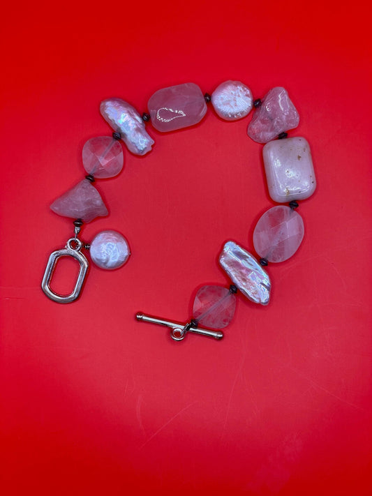 Rose Quartz and Shell Beaded Bracelet