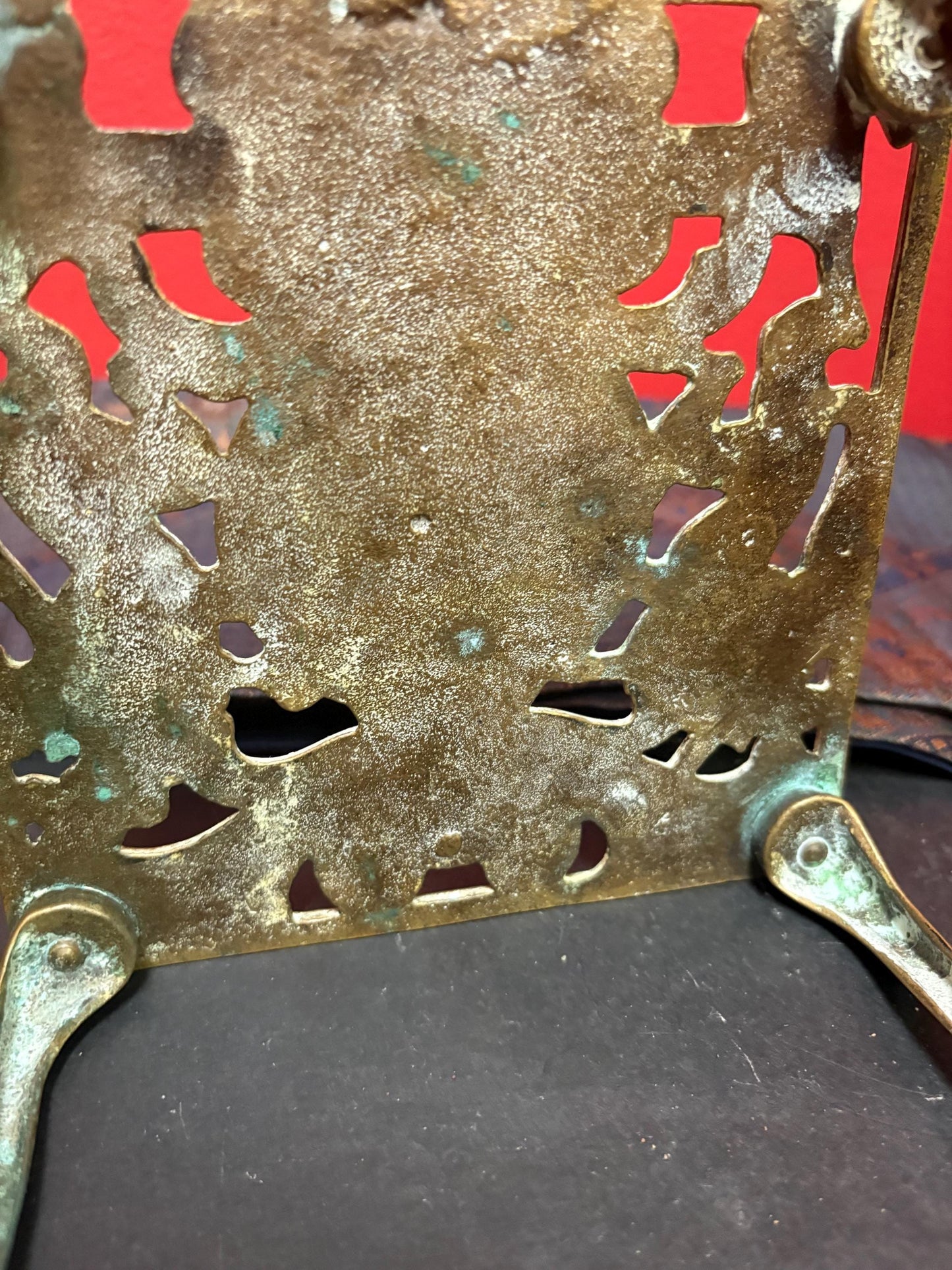 Lovely antique brass royalty themed trivet 6 x 3“ high in great condition with amazing patina