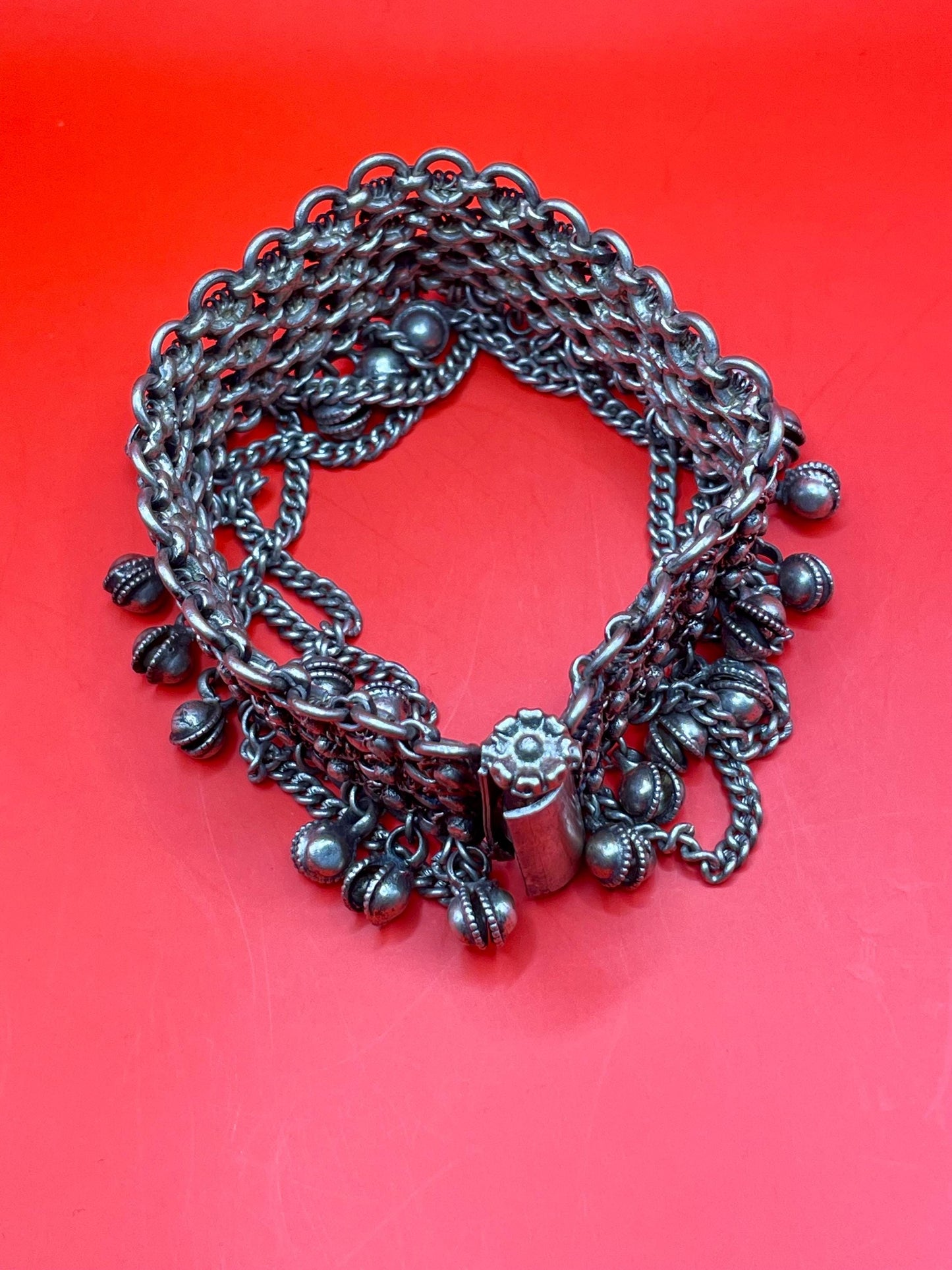 Jingly Metal Chain Bracelet