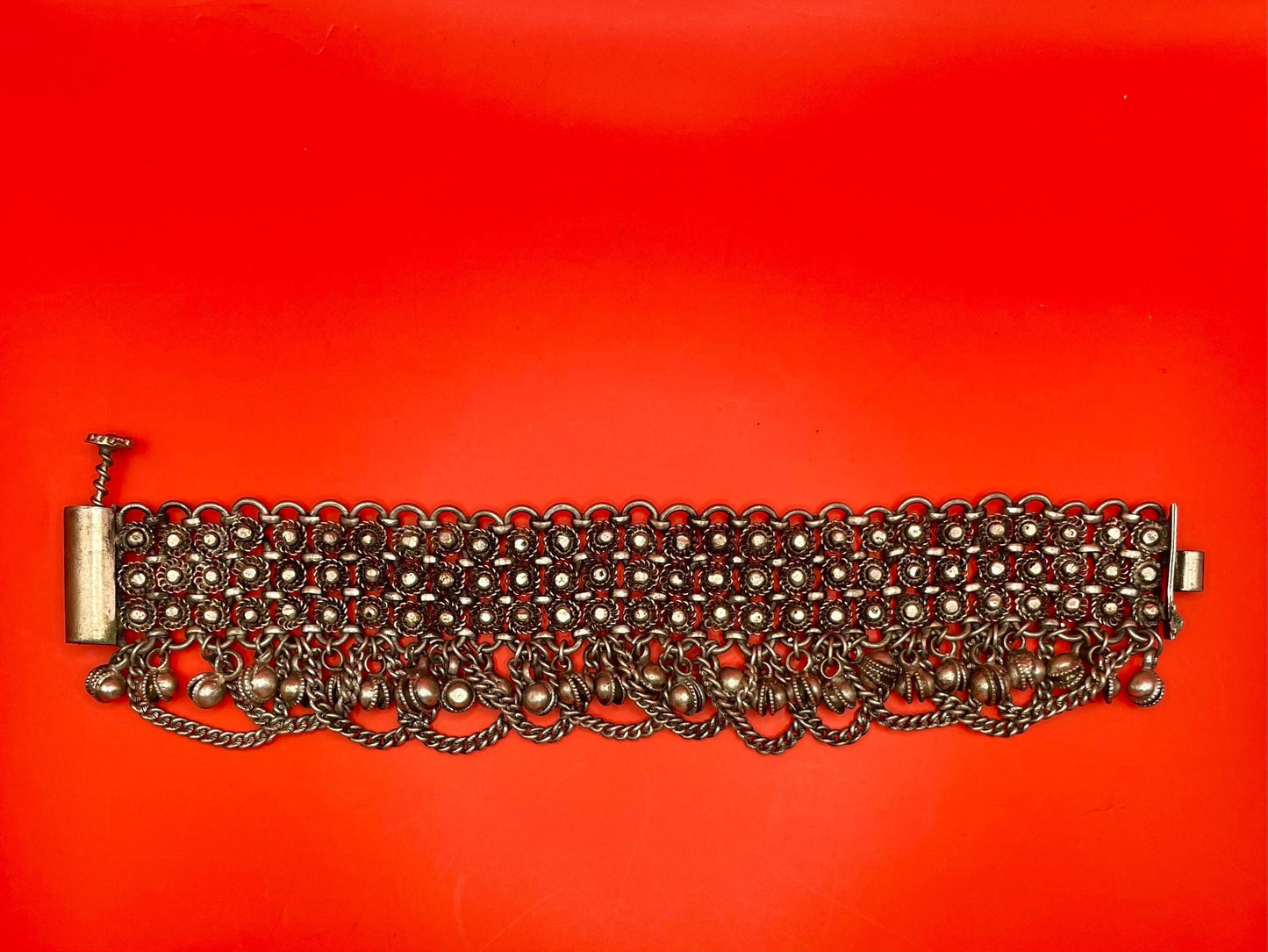 Jingly Metal Chain Bracelet