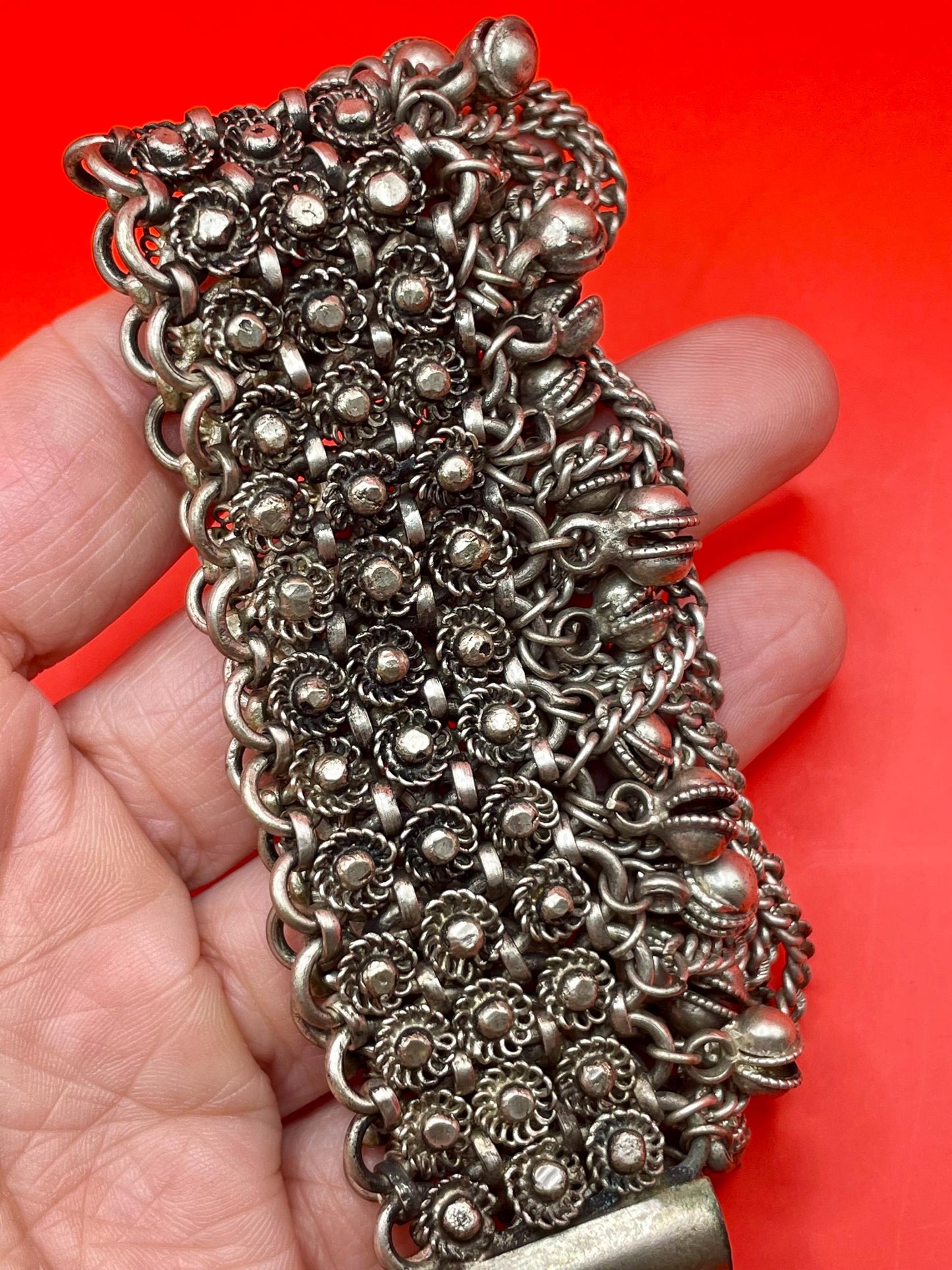 Jingly Metal Chain Bracelet