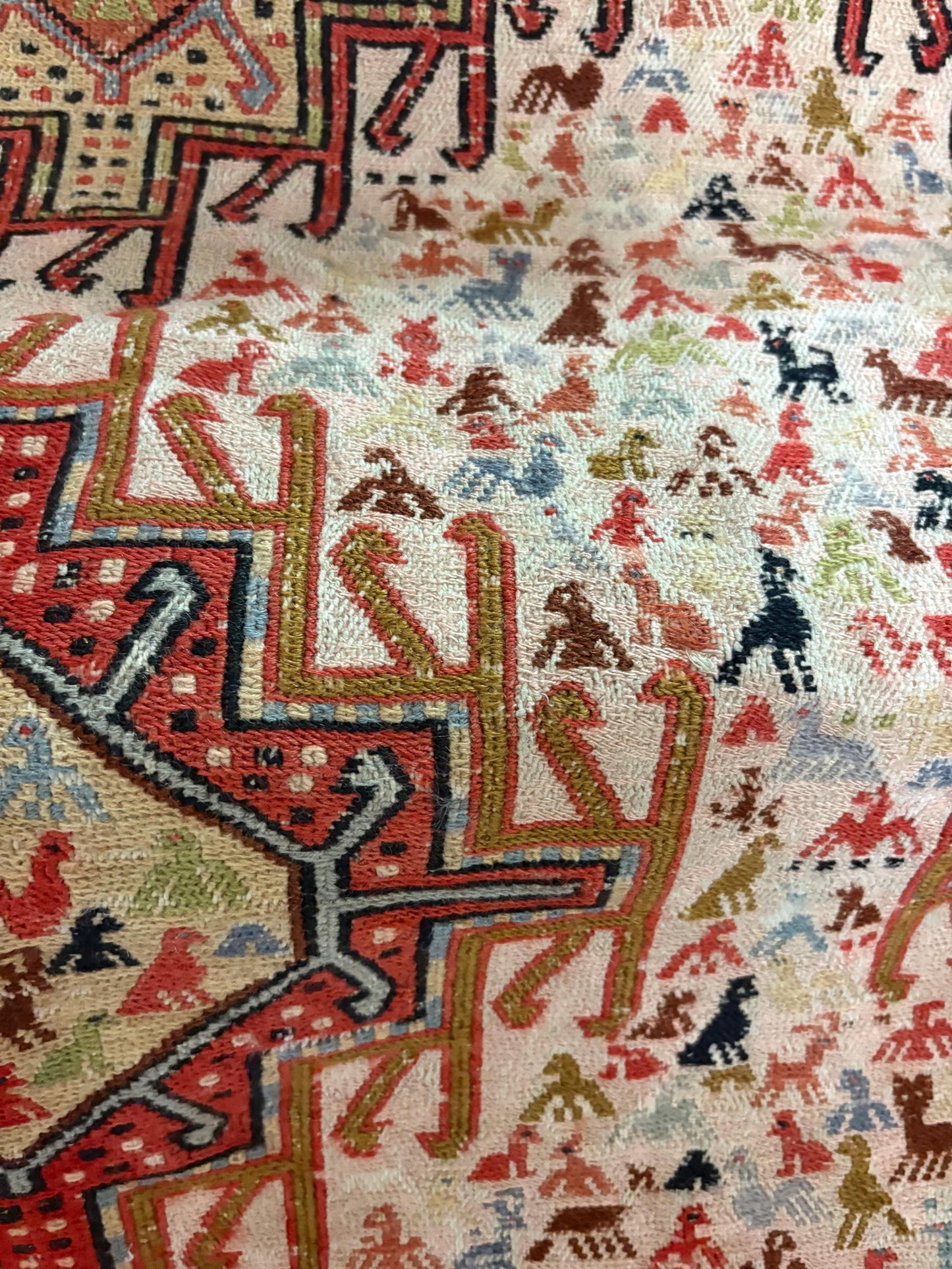 Beautiful high-end antique Persian rug  - great condition and amazing price  approximately 54 x 41 inches wide  wow  amazing imagery