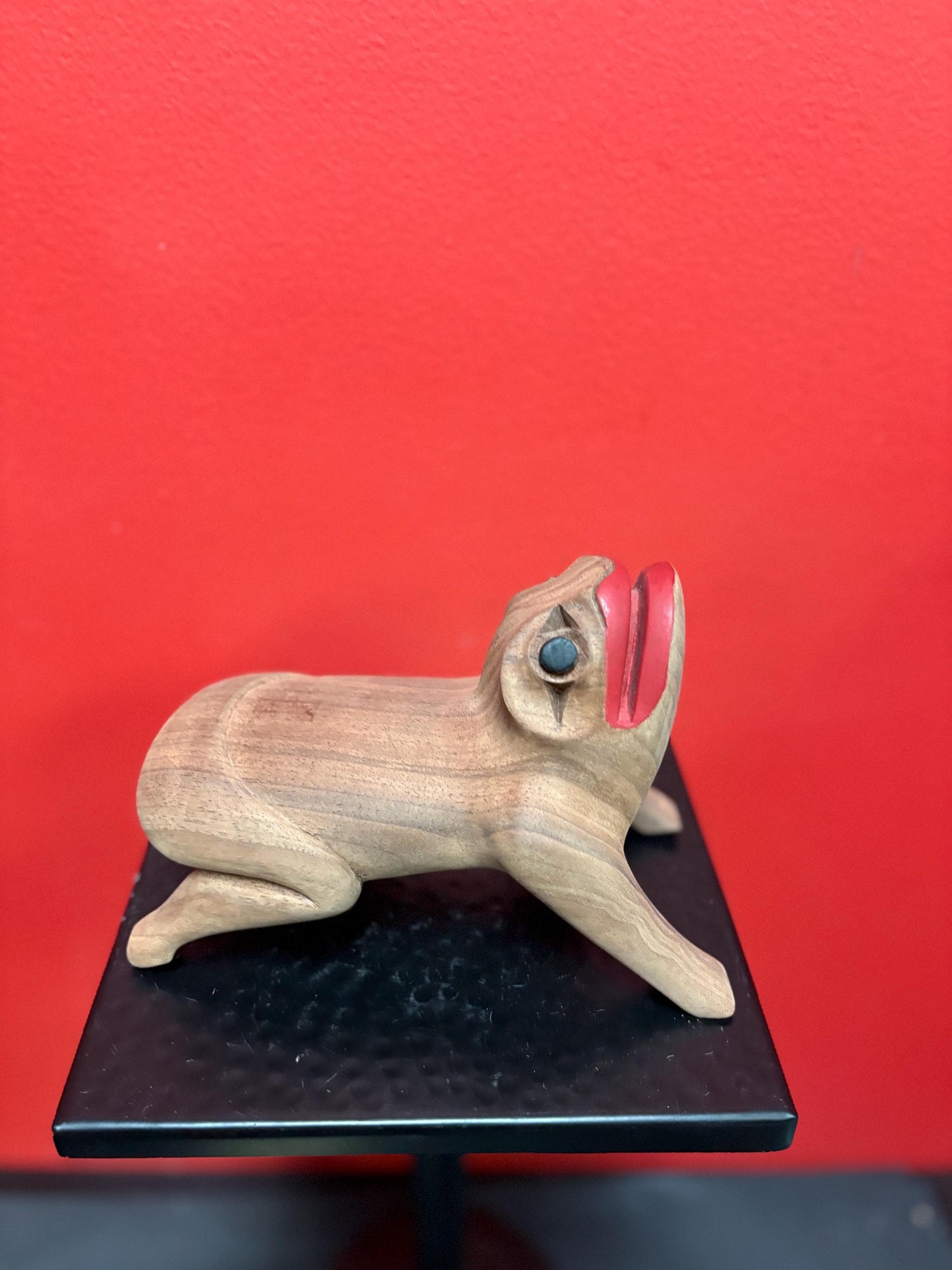 Simply beautiful indigenous First Nations pacific north West Coast unsigned cedar frog statue  7 x 4 wide  wow