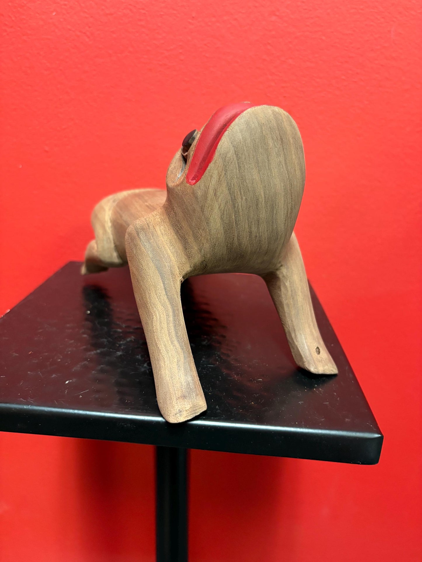 Simply beautiful indigenous First Nations pacific north West Coast unsigned cedar frog statue  7 x 4 wide  wow