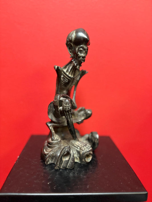 Beautiful 19 century heavy Nepalese bronze statue  great detail and wonderful imagery wow