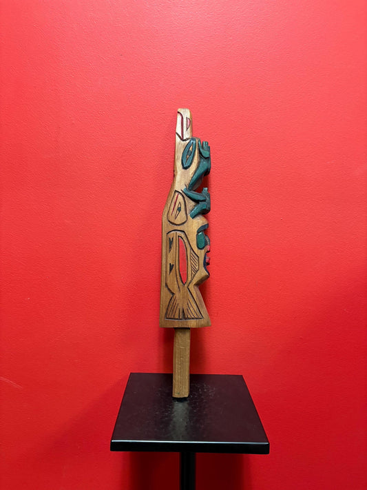 Stunning indigenous first nation pacific  north Northwest coast signed 18 x 3“ wide frog transformation rattle  great sound and great value