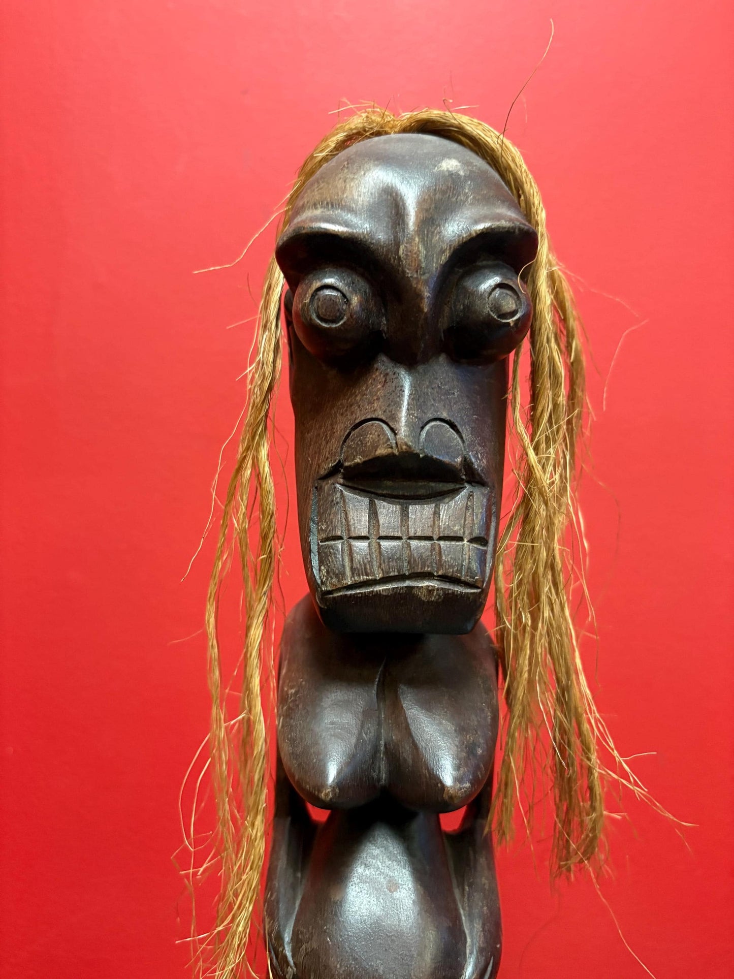 Beautiful antique 16 inch tall African statue with unique hair great condition and value