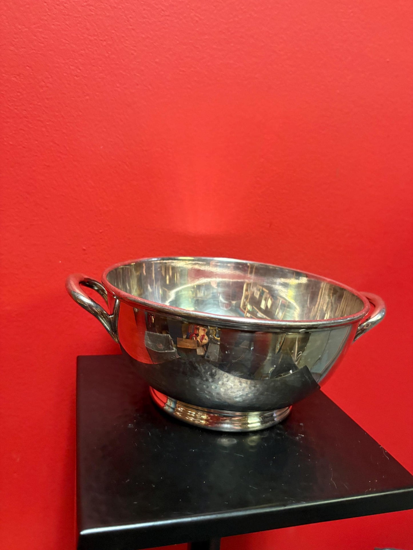 Beautiful English silver plated Elkington 9 x 3 1/2 high polished double handled bowl  perfect for fruit  regal and amazing gift - heavy