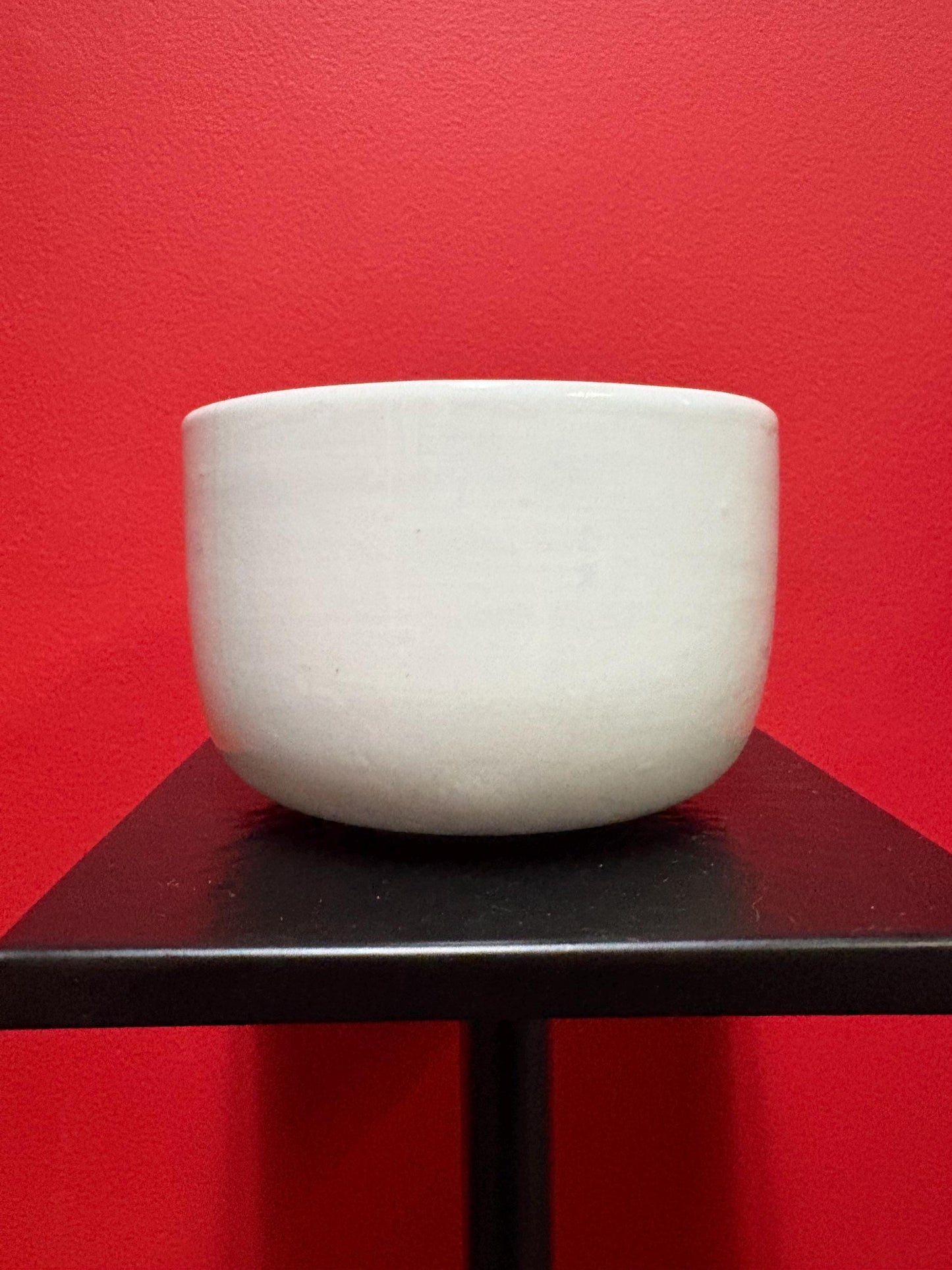 Spectacular large queens pudding  number 16 pottery white bowl  4 x 6“ wide  simply perfect amazing condition  great gift