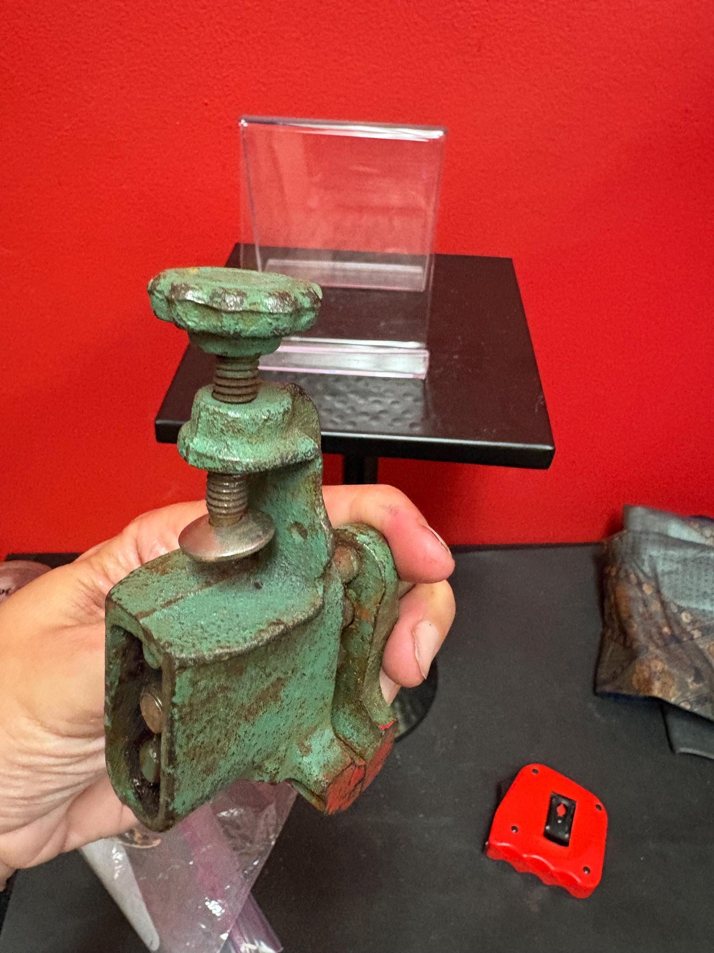 Cool Antique vice  5 inches long in working condition  great to use or for decor