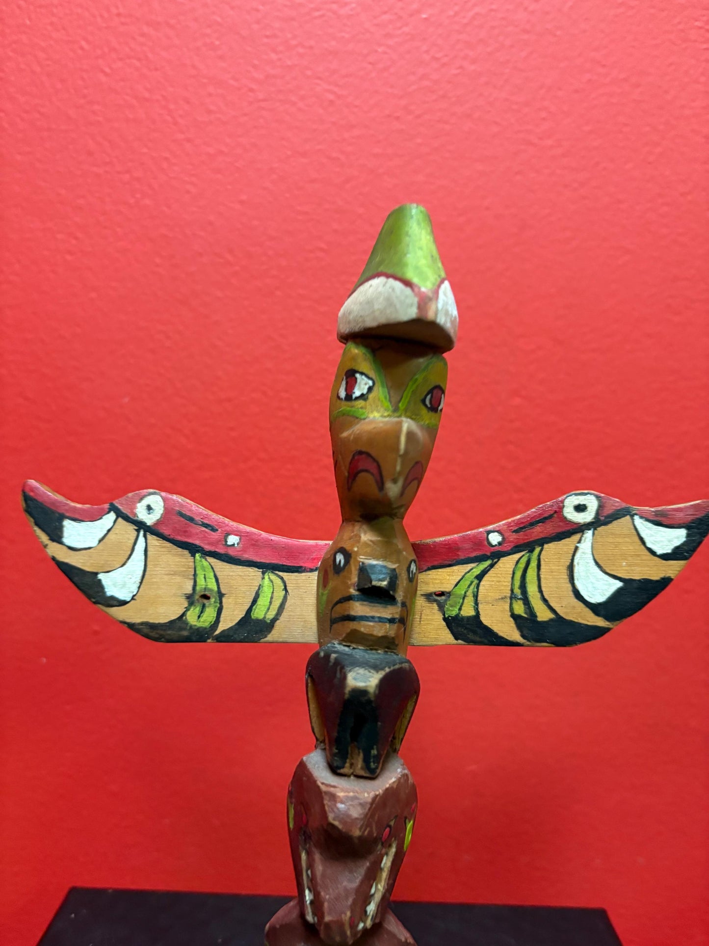 Lovely indigenous first nations Pacific Northwest Coast primitive unsigned 9 x 6 wide totem pole  great colours