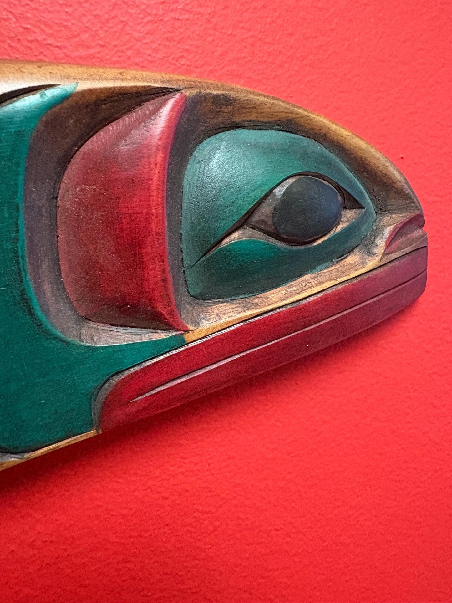 Beautiful 18 inch long polychrome painted cedar salmon by David Robertson  indigenous first nation pacific  north West Coast beauty