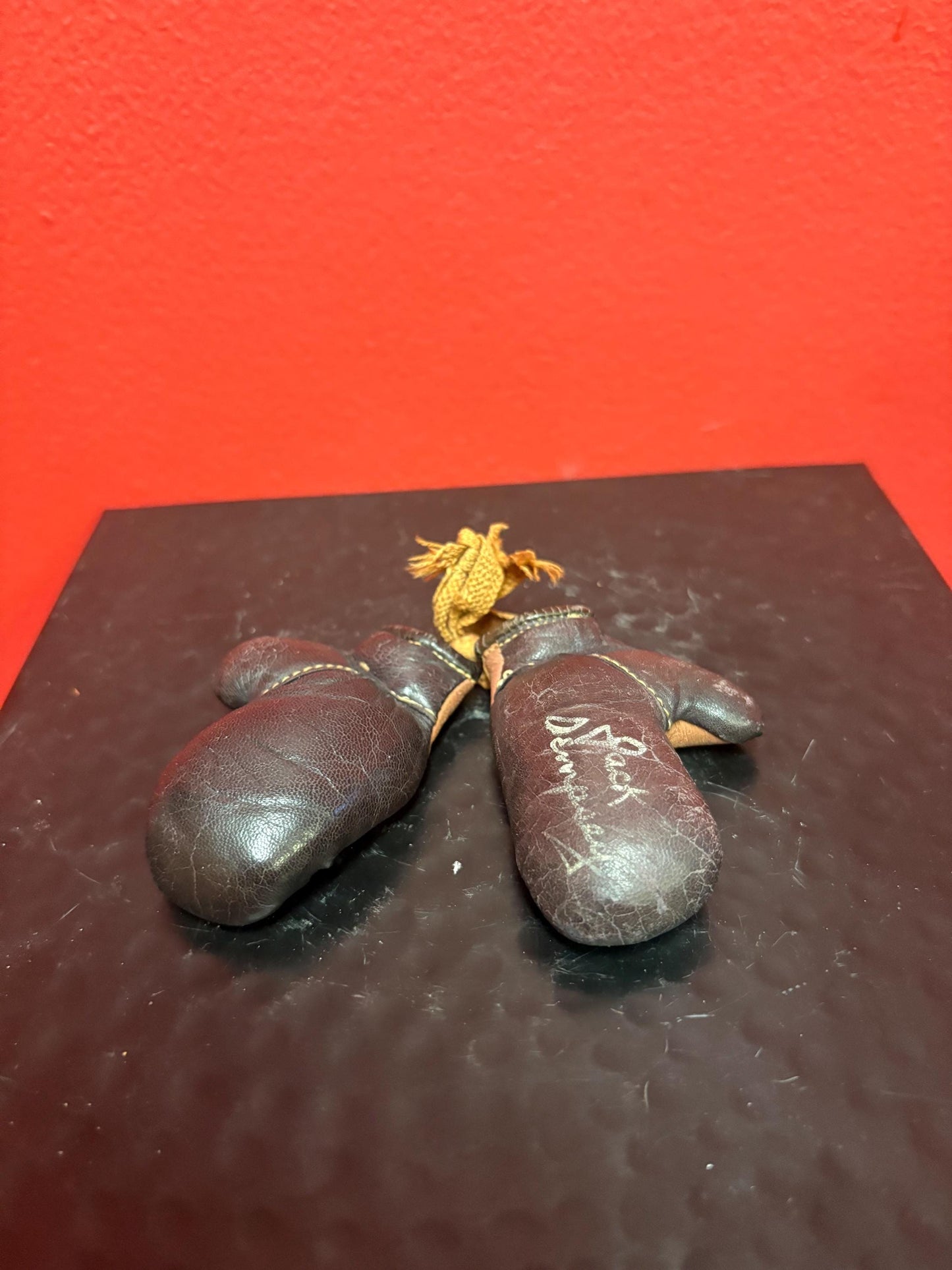 Extremely rare 1920s signed miniature boxing gloves by Jack Dempsey 2 inches -  piece of  boxing history authentic and great condition