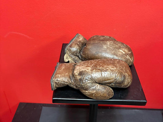 Crazy cool museum quality 7 inch long 1920s childrens boxing gloves  as is condition  amazing boxing history wow