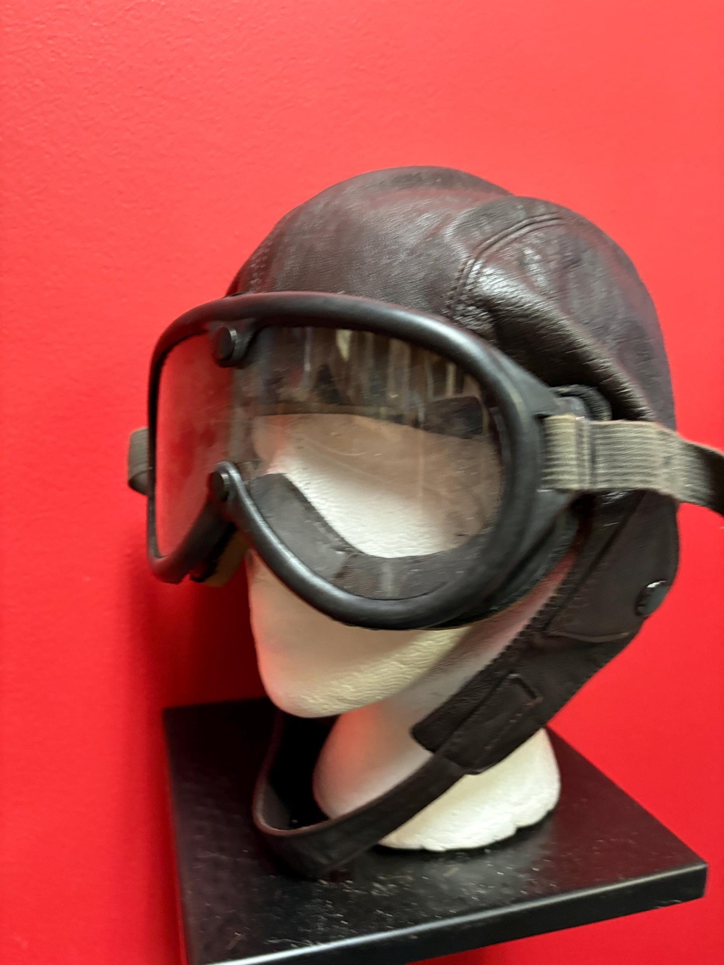 Amazing antique authentic aviator flying helmet and goggles  sensational condition and perfect gift  wow