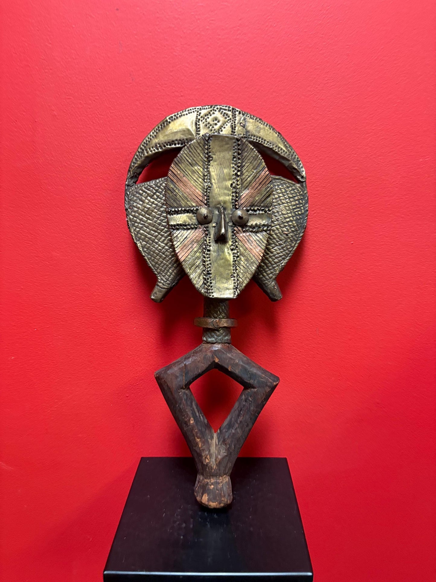 African reliquary Osseyba wood and brass figure  18 inches tall  mahongwe Gabon central Africa - 18 inches tall   19th Centiry