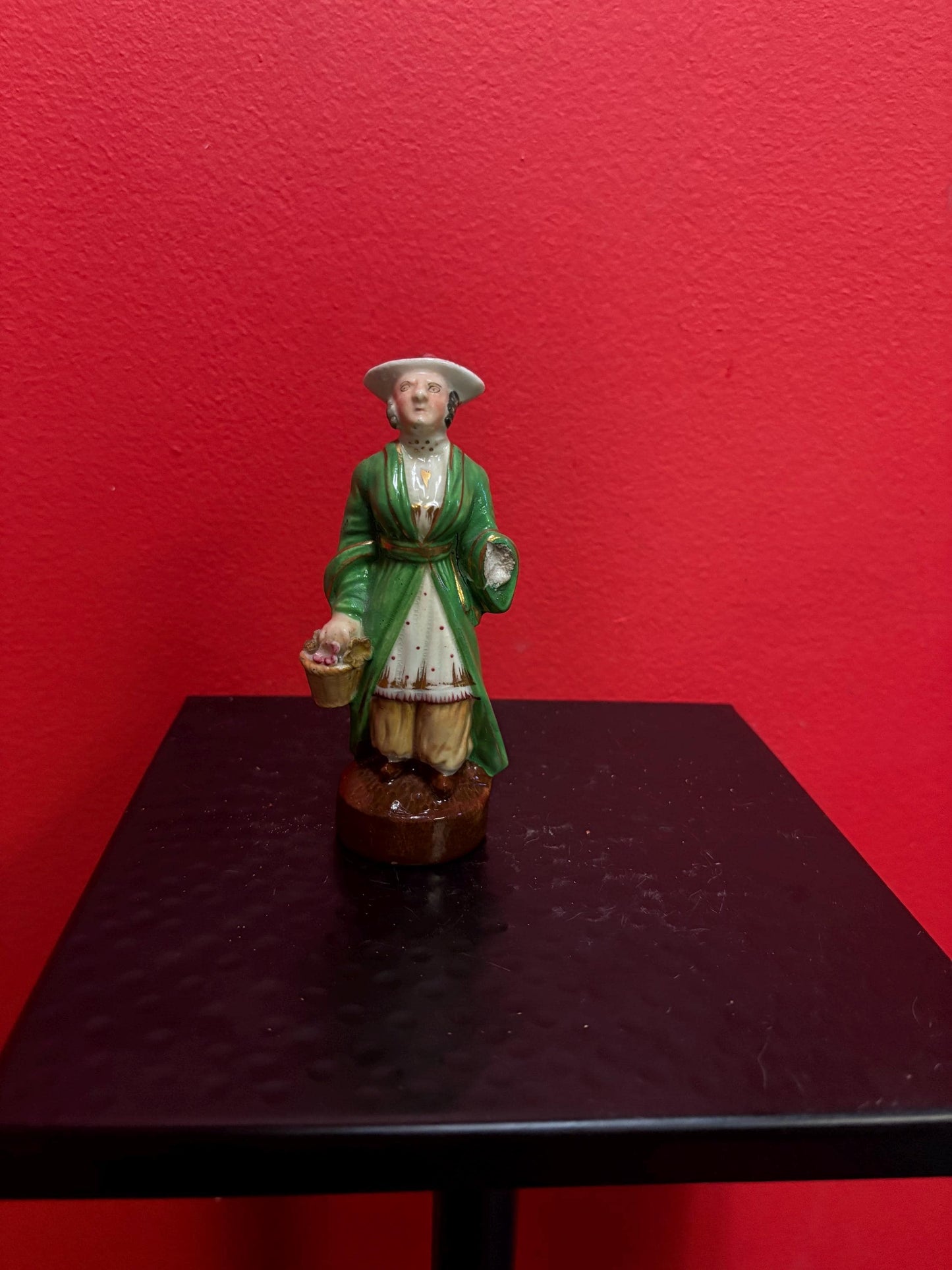 Beautiful mid 1800s English Staffordshire statue of a man with a broken hand  price super low  5 inches tall