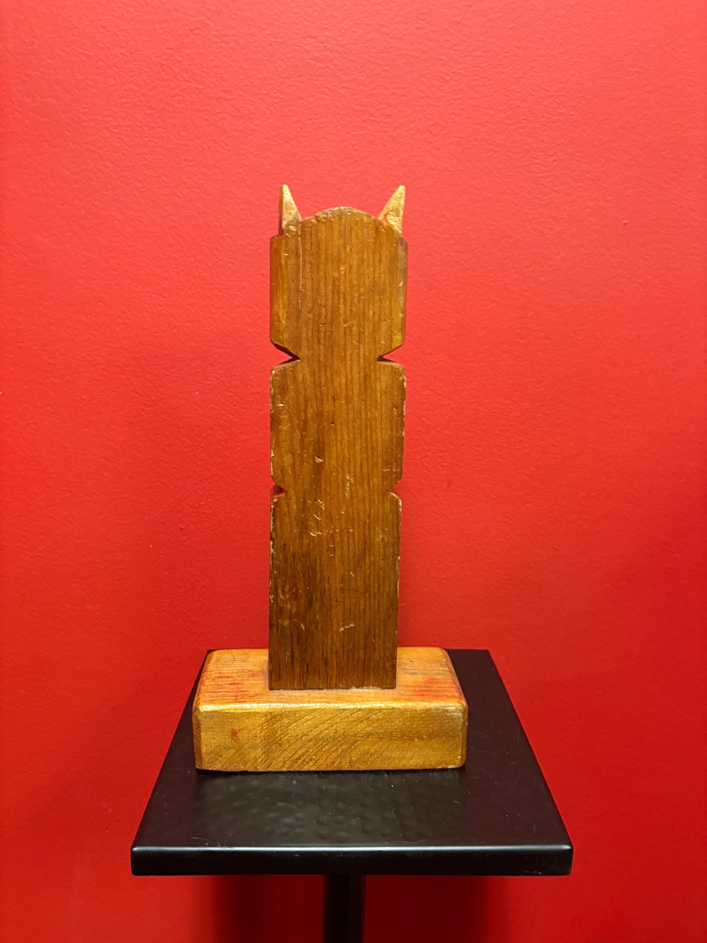 Beautiful primitive indigenous first nation pacific north Northwest coast signed polychrome totem pole by female artist wow - 11 inches tal