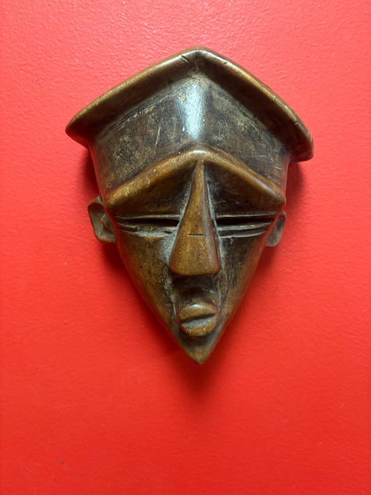 Beautiful antique African Liberia DAN mask 8 x 5 1/2 wide  great condition ready to hang