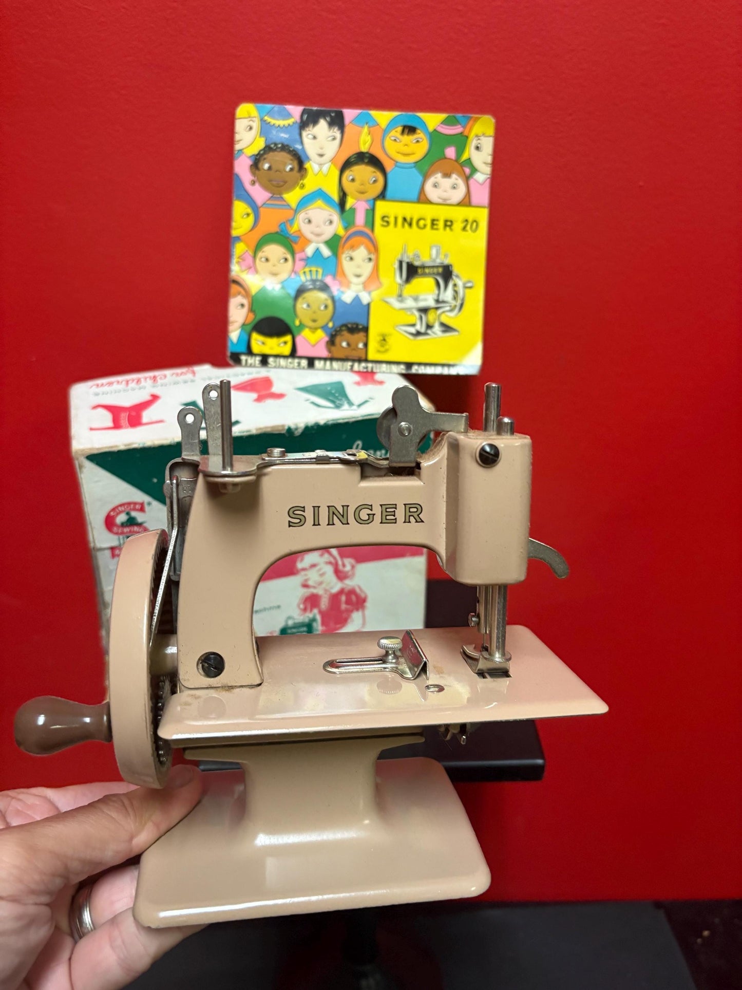Amazing vintage like new rare singer sew handy children sewing machine  seems to work  great colour with instructions and box