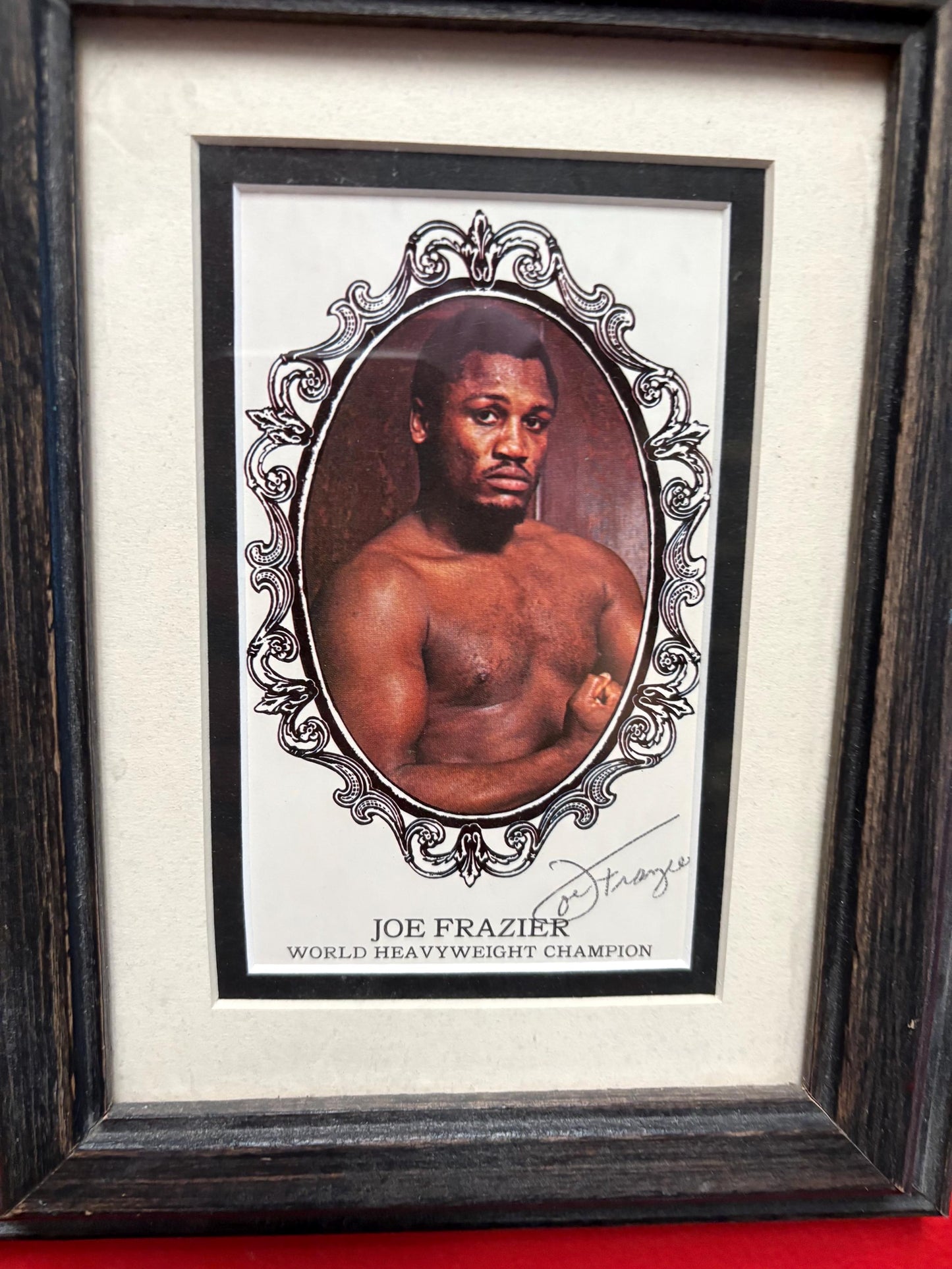 Amazing authentic Joe FRAZIER world heavyweight champion signed photograph in frame  9 x 7 - wow
