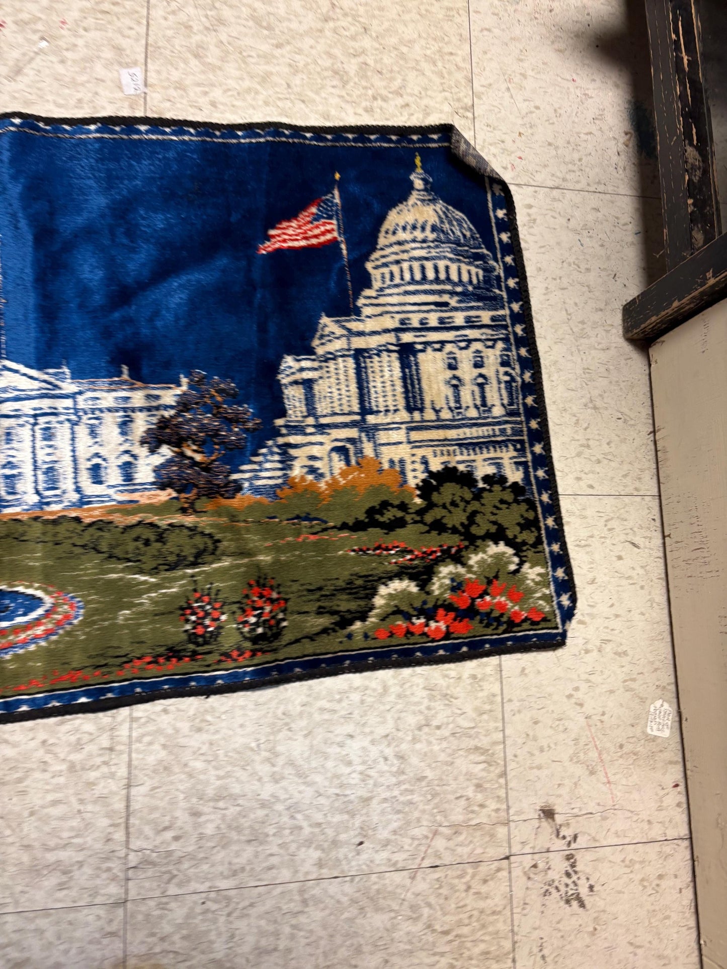 Beautiful American 36 x 19 inch JFK silk rug  great condition - John F. Kennedy - American memorabilia - wow