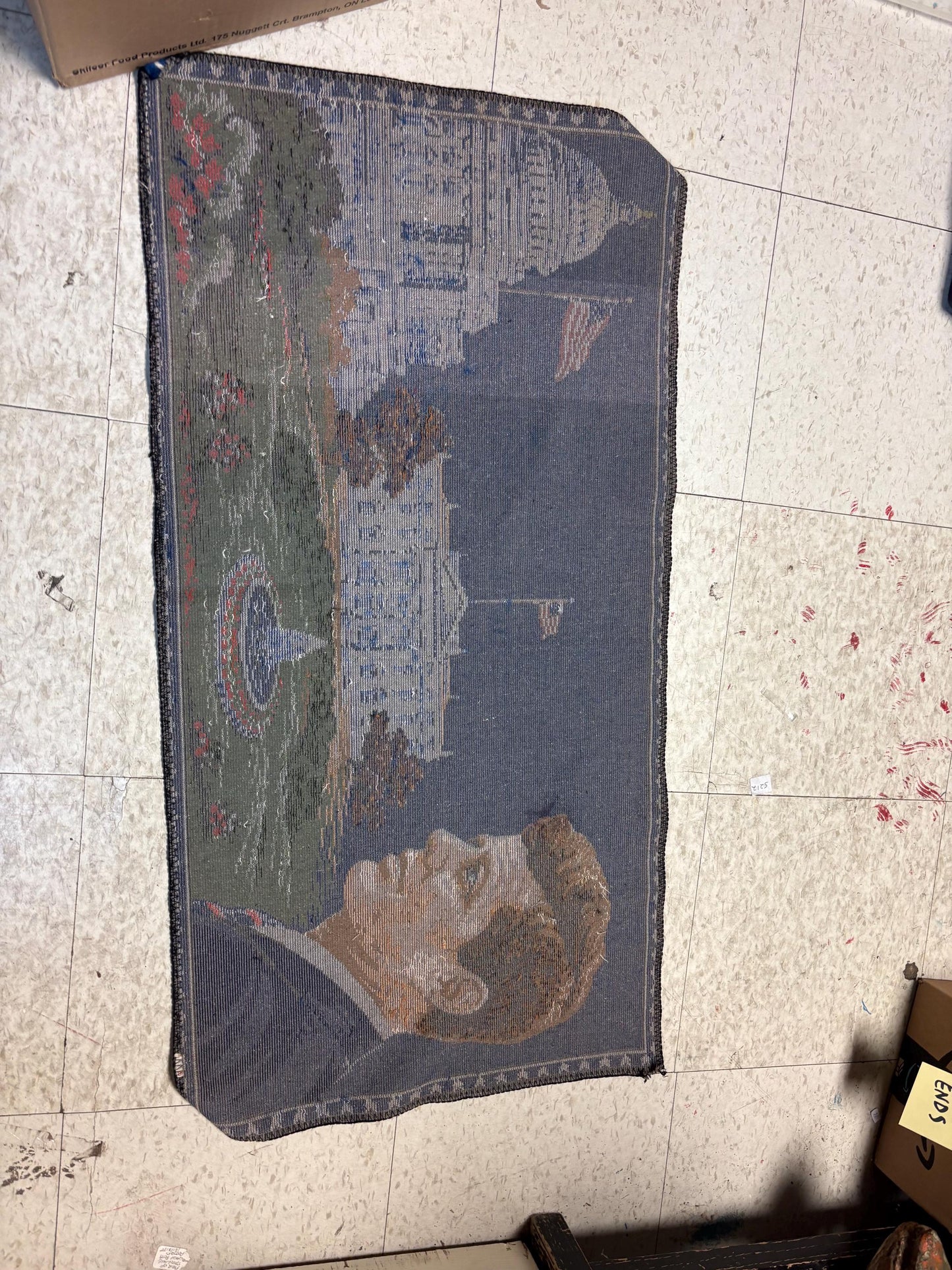 Beautiful American 36 x 19 inch JFK silk rug  great condition - John F. Kennedy - American memorabilia - wow