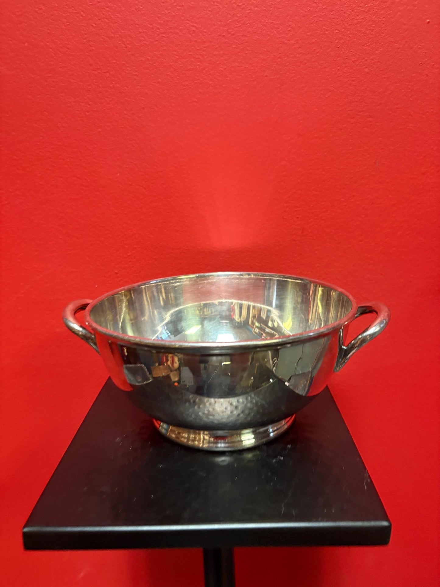 Beautiful English silver plated Elkington 9 x 3 1/2 high polished double handled bowl  perfect for fruit  regal and amazing gift - heavy