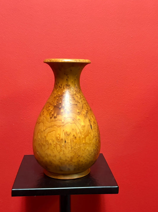 Beautiful live edge maple wooden vase  incredible grain  perfect gift  9 inches tall - wow