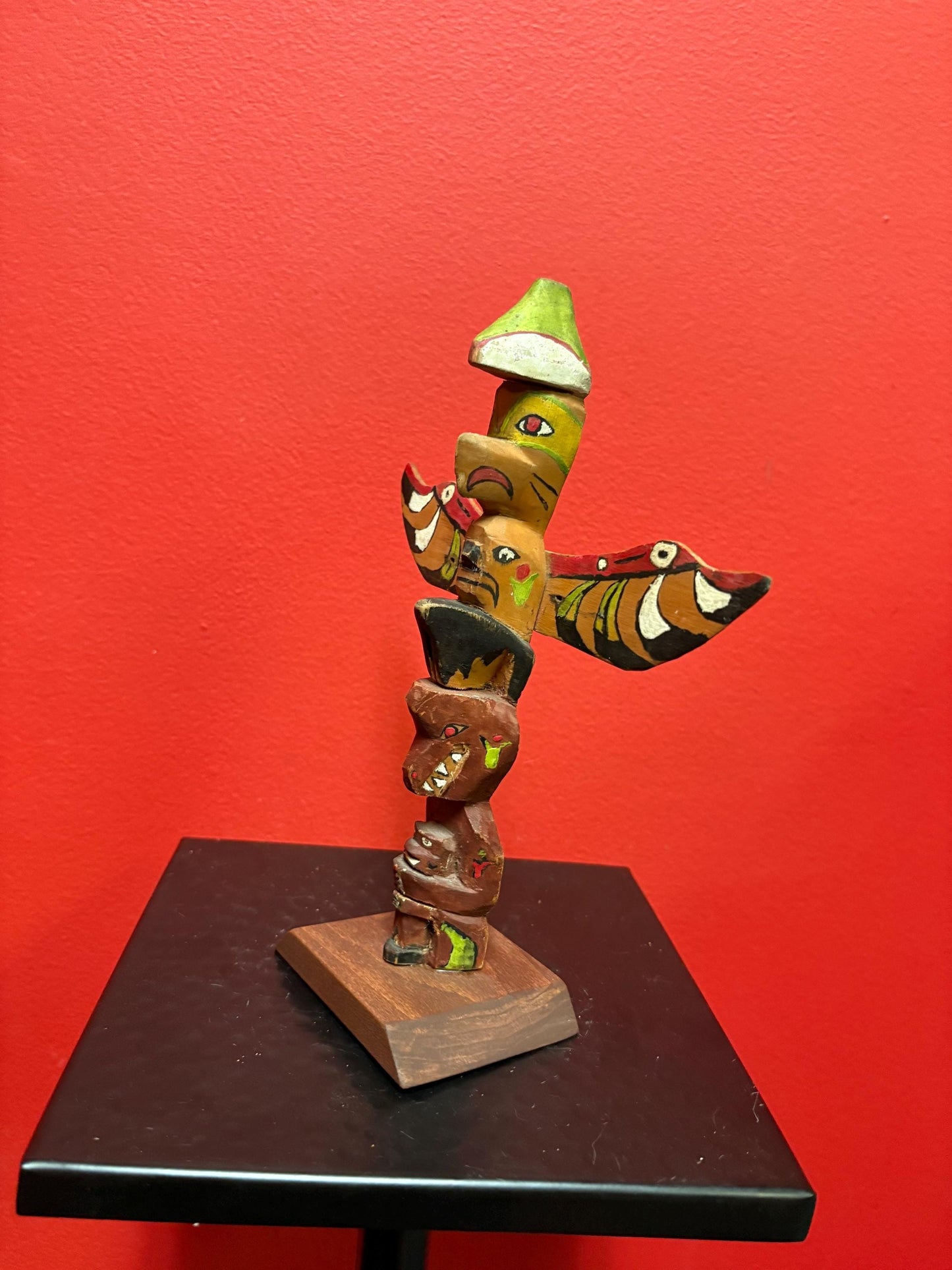 Lovely indigenous first nations Pacific Northwest Coast primitive unsigned 9 x 6 wide totem pole  great colours