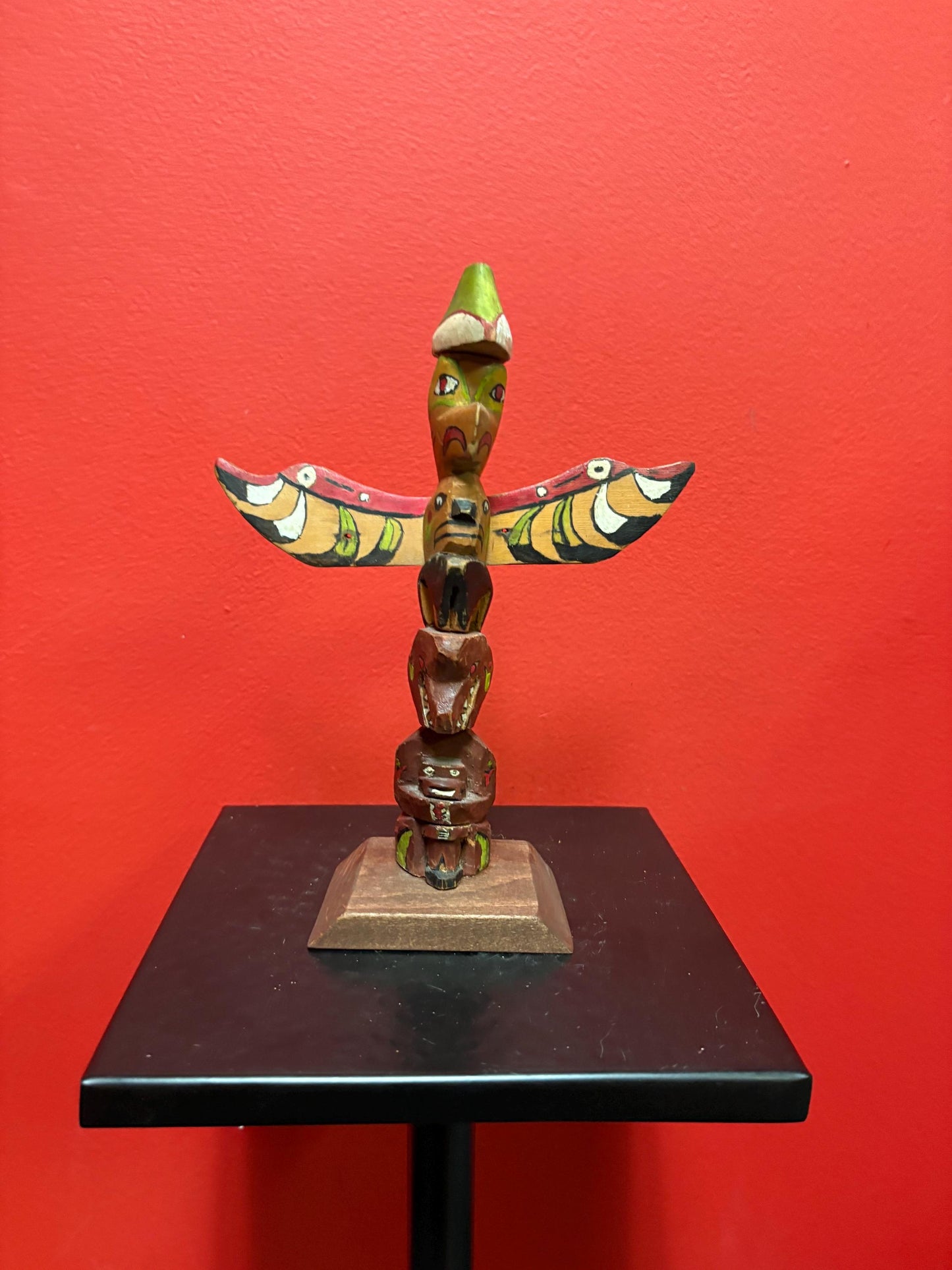 Lovely indigenous first nations Pacific Northwest Coast primitive unsigned 9 x 6 wide totem pole  great colours