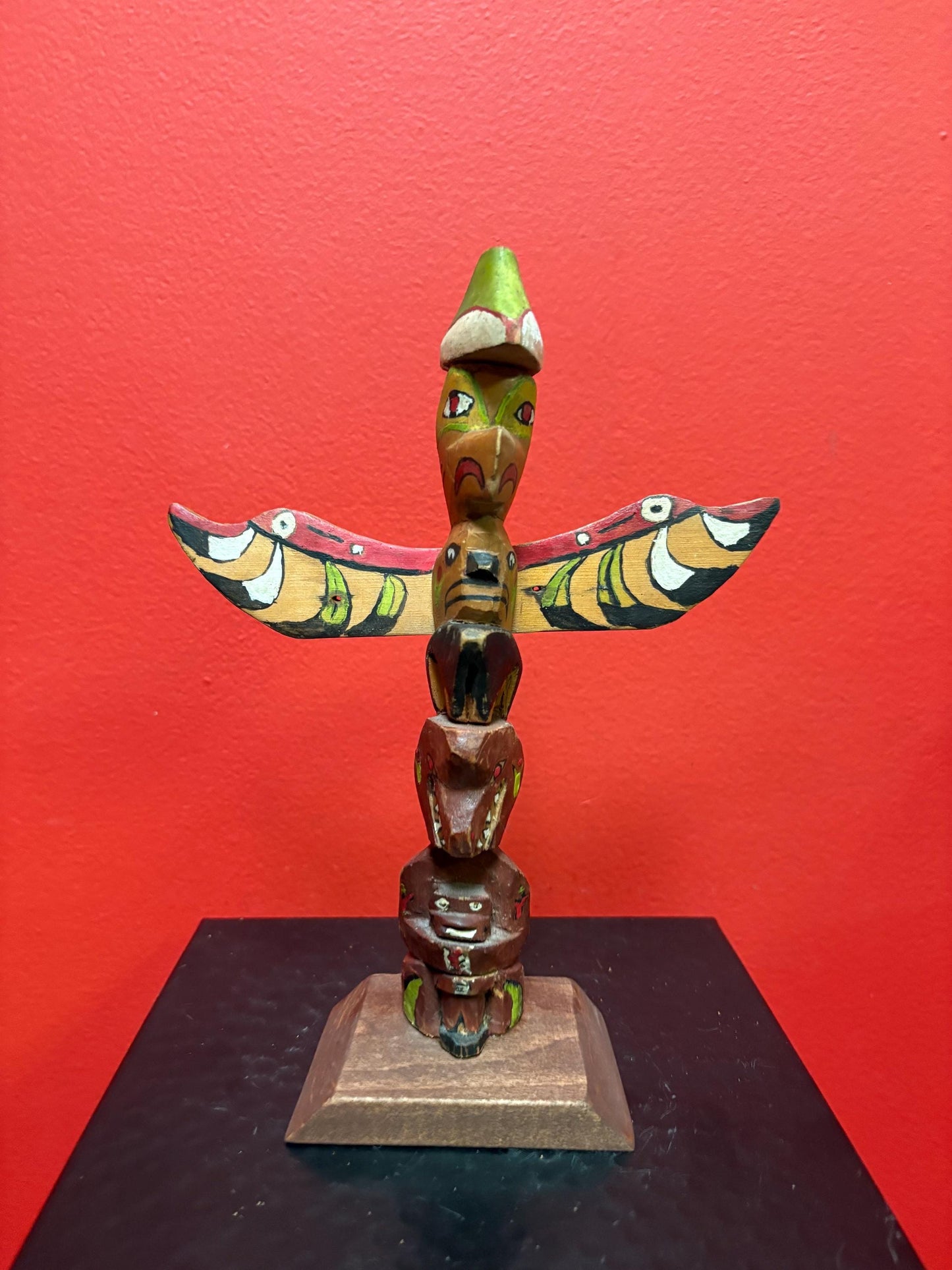 Lovely indigenous first nations Pacific Northwest Coast primitive unsigned 9 x 6 wide totem pole  great colours