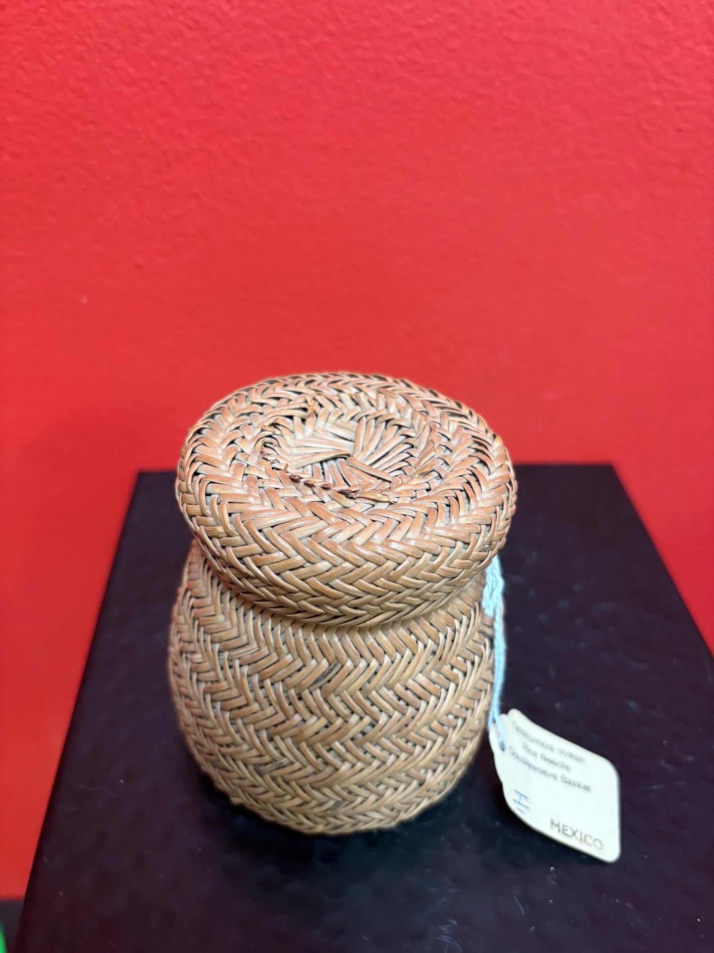 Beautiful antique Mexican TARAHUMARA  Indian Pineneedle double weave basket  great condition  value priced  4 inches tall