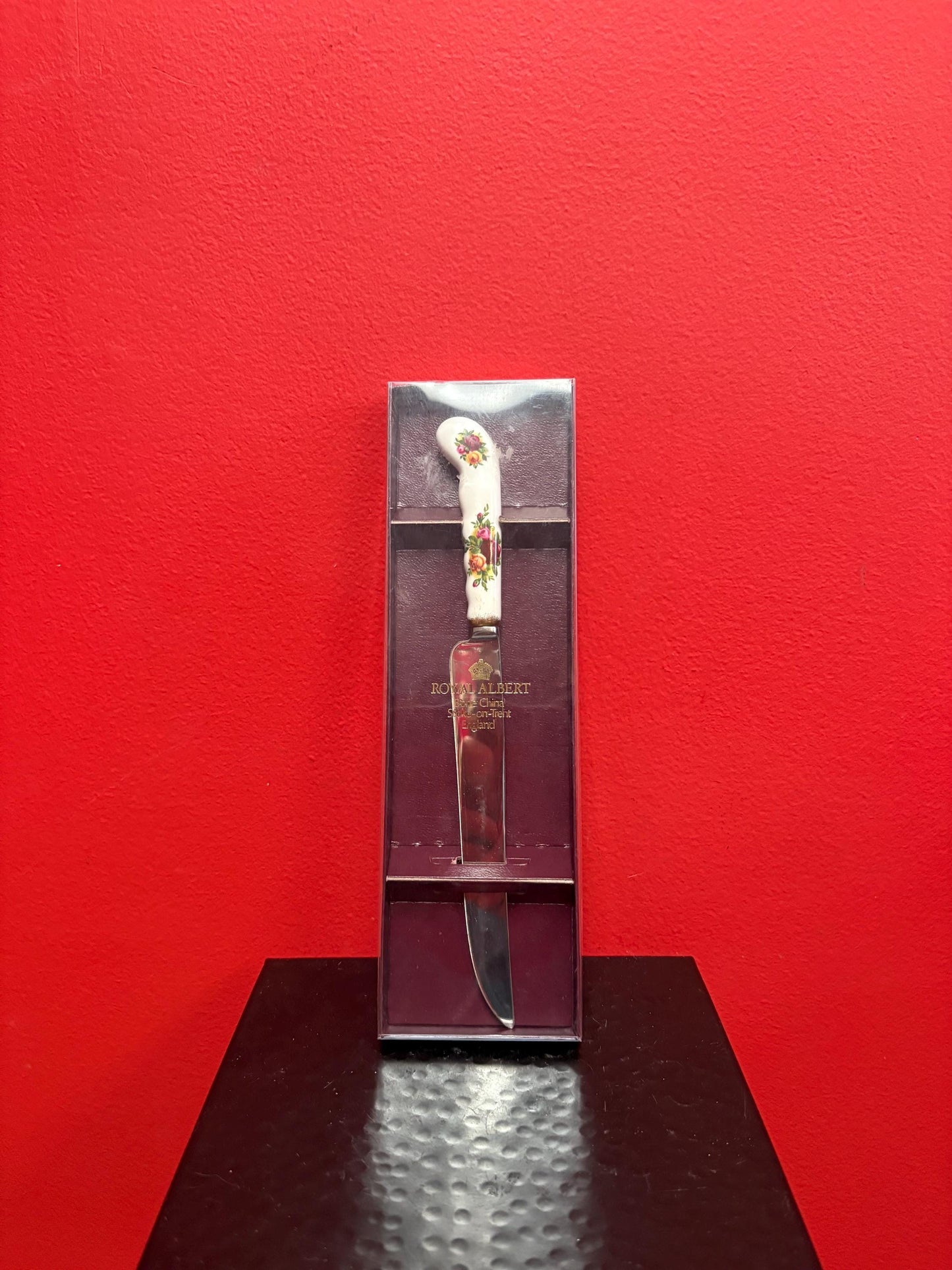 Royal Albert old country Rose 9 1/2 inch long bread knife in original box  brand new condition- wow