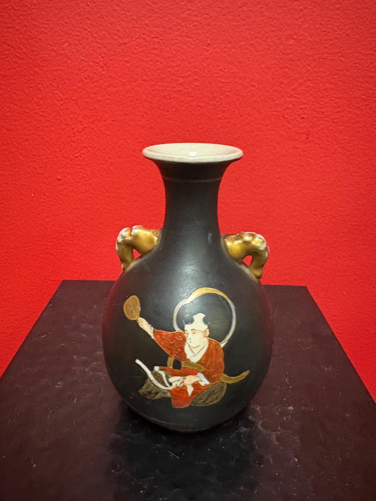 Beautiful Japanese 5 inch tall handpainted signed vase with unusual imagery  -  great value