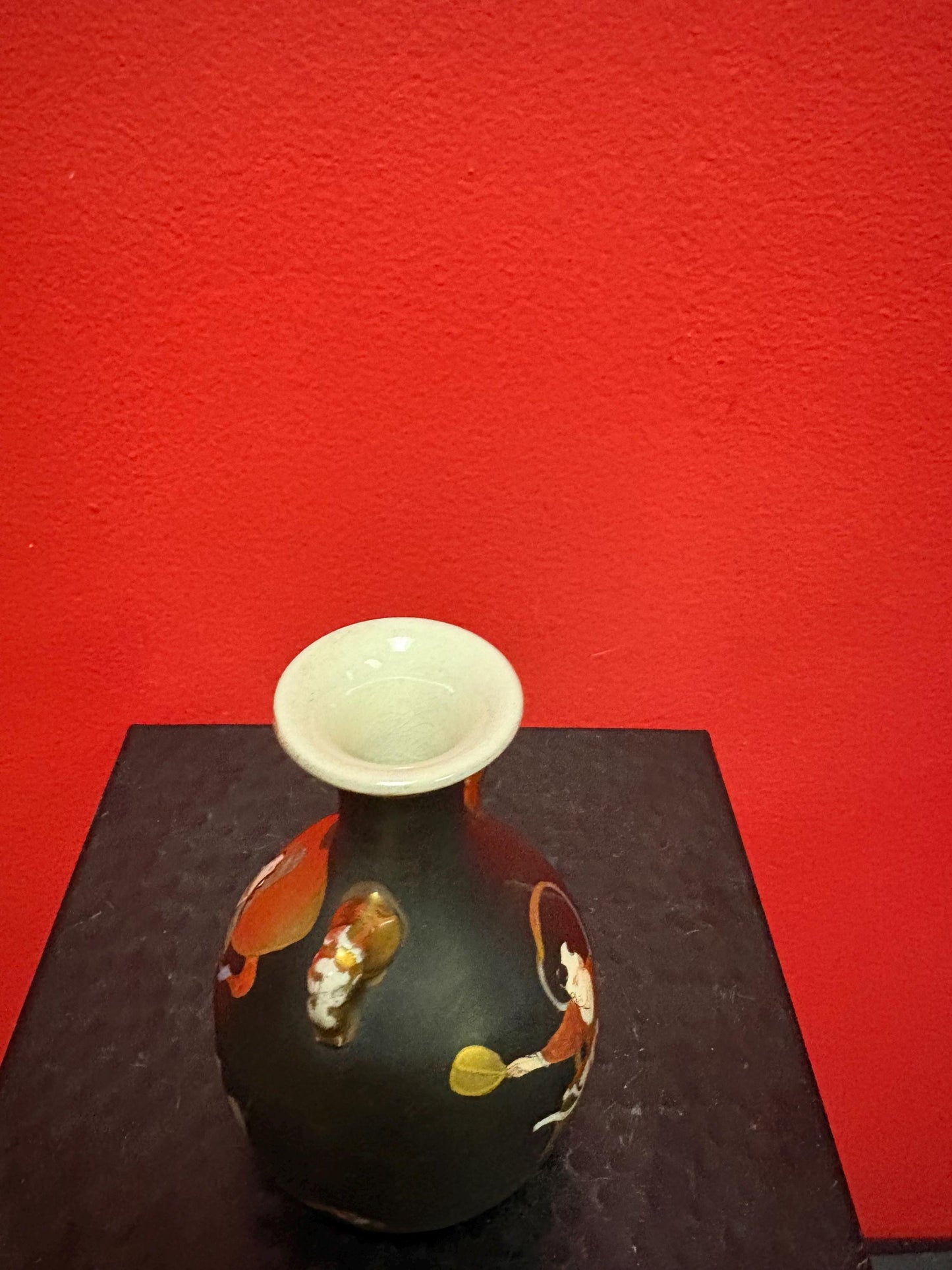 Beautiful Japanese 5 inch tall handpainted signed vase with unusual imagery  -  great value