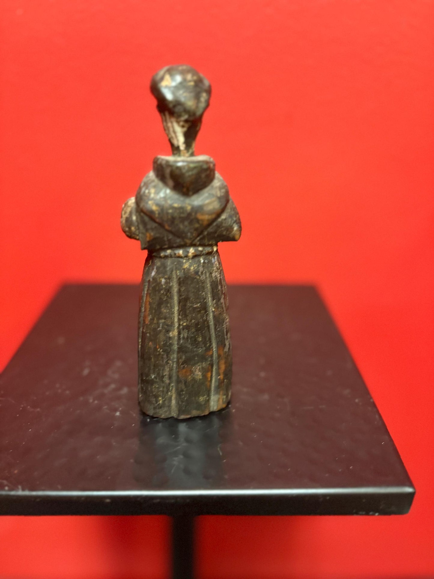 rare 6 inch tall 18 century Spanish Santos doll  wooden beauty in very very good condition  amazing detail