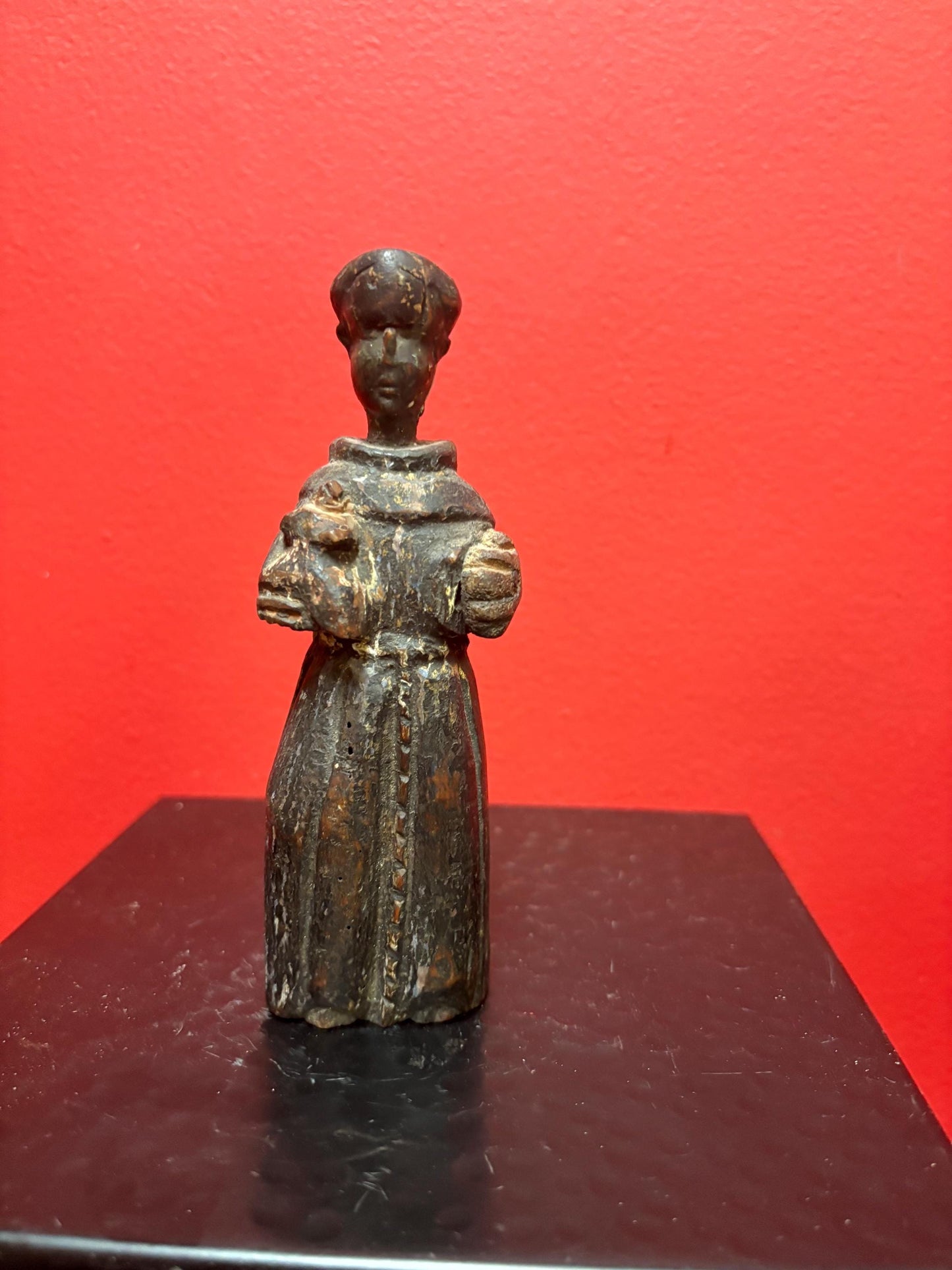 rare 6 inch tall 18 century Spanish Santos doll  wooden beauty in very very good condition  amazing detail