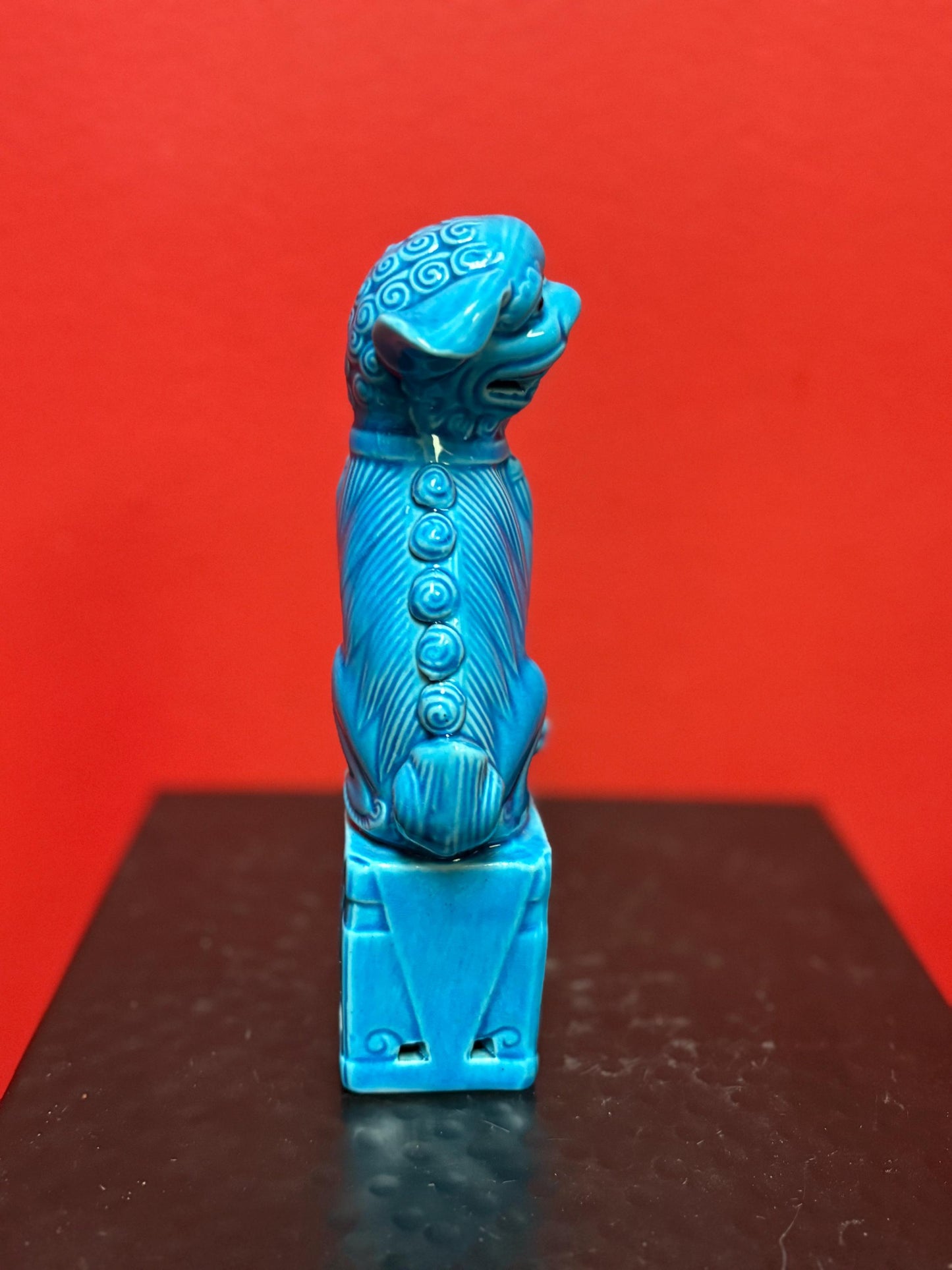 Beautiful antique Chinese 6 1/2 inch tall blue glazed foo dog in great condition