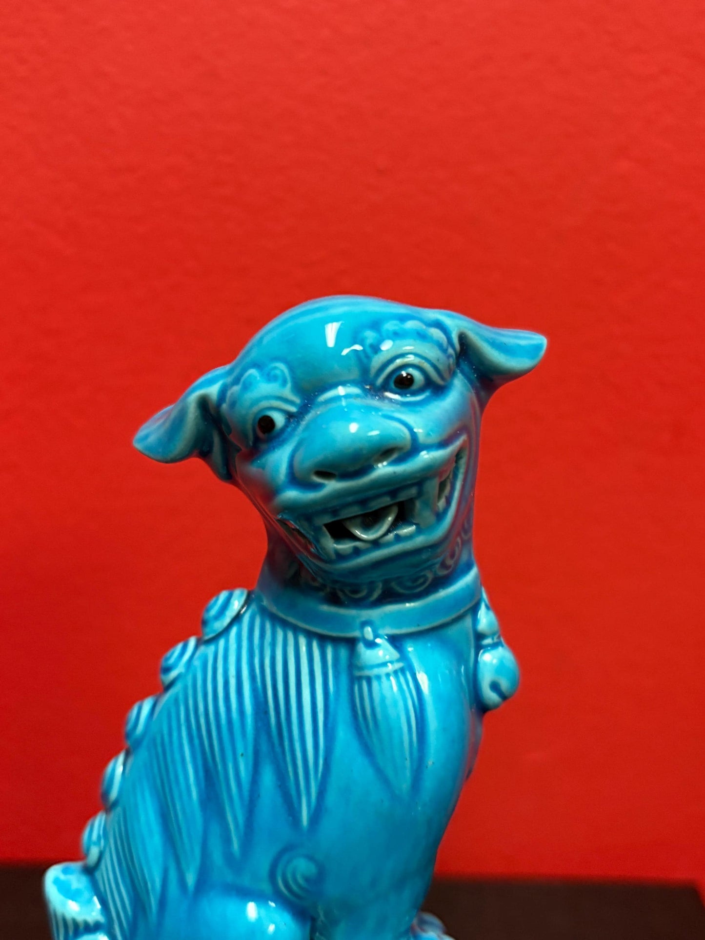 Beautiful antique Chinese 6 1/2 inch tall blue glazed foo dog in great condition