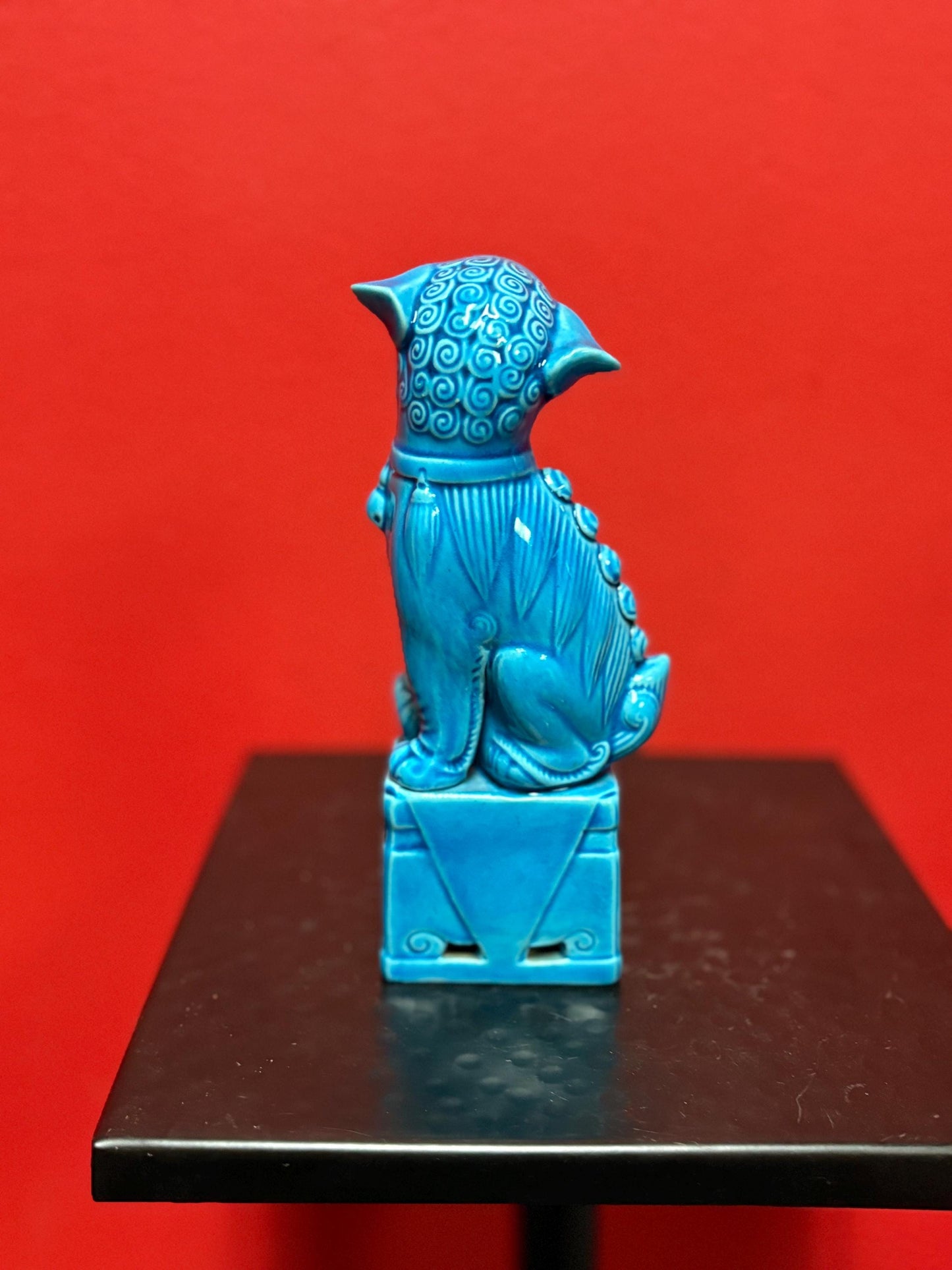 Beautiful antique Chinese 6 1/2 inch tall blue glazed foo dog in great condition